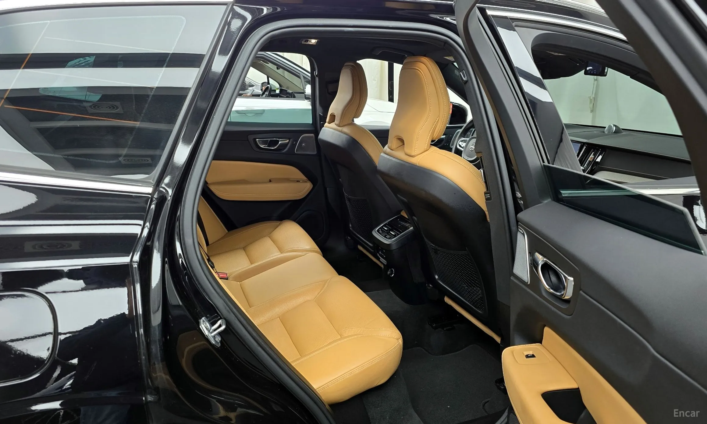 Volvo XC60 Gen 2 превью 12
