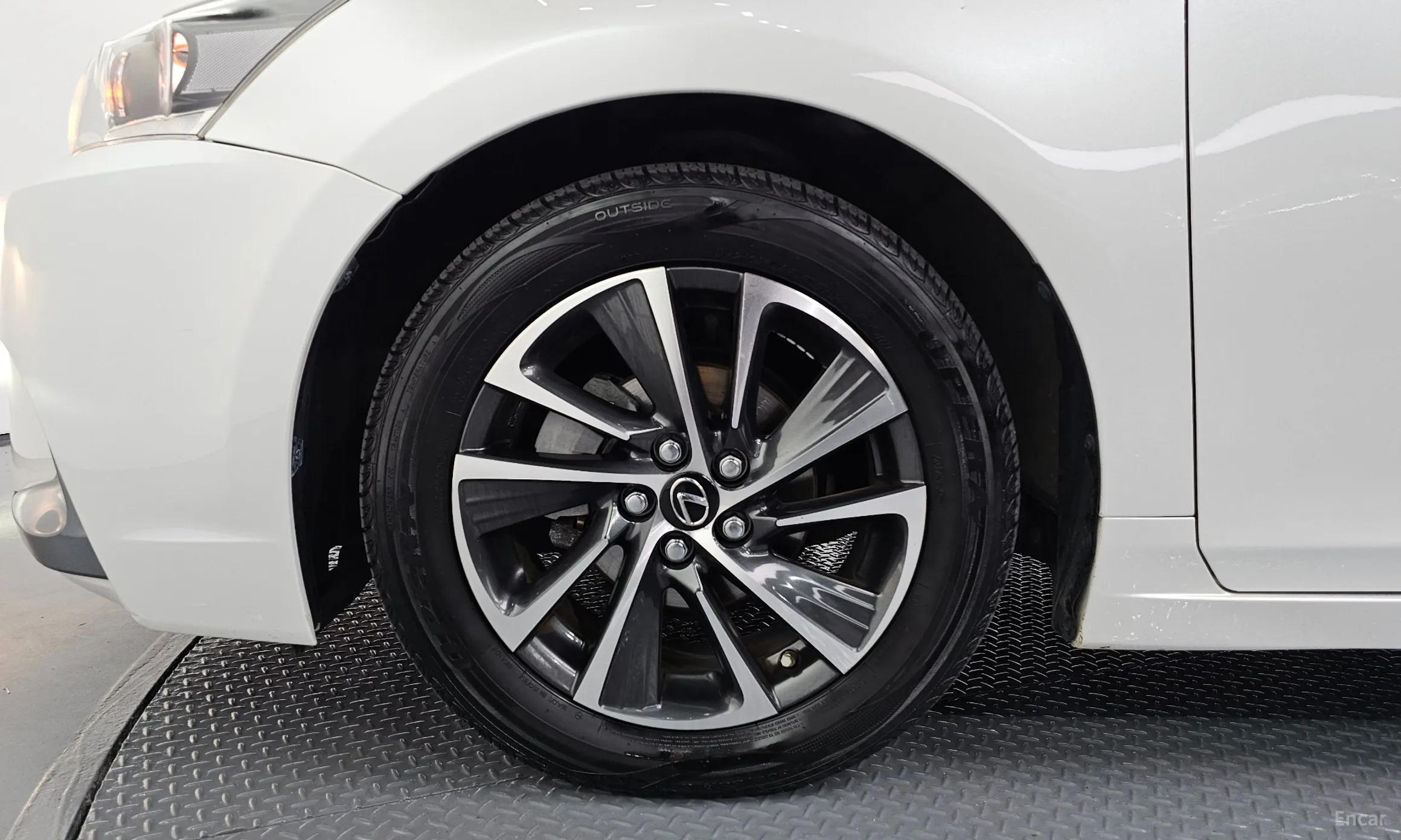 Lexus CT200h превью 5