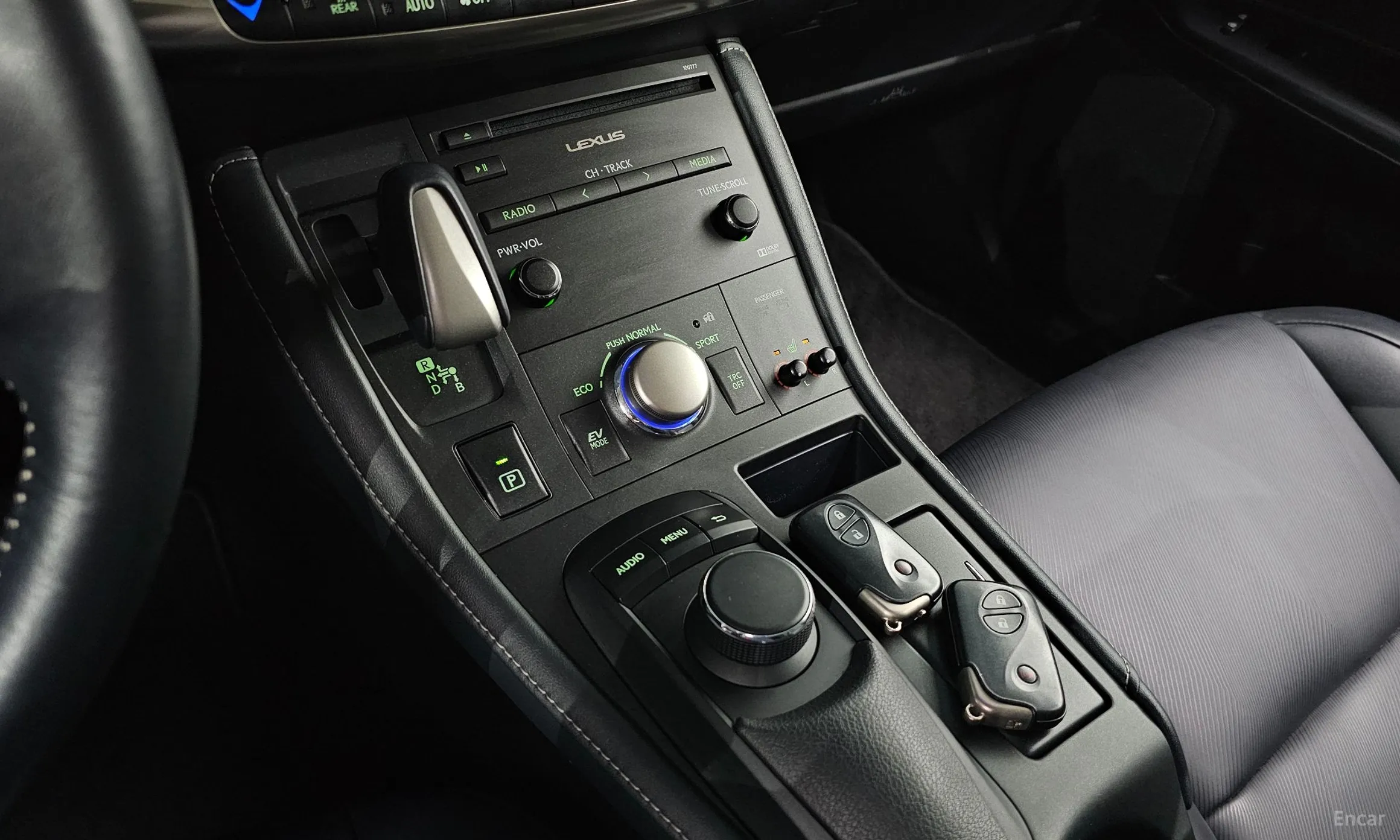 Lexus CT200h превью 9