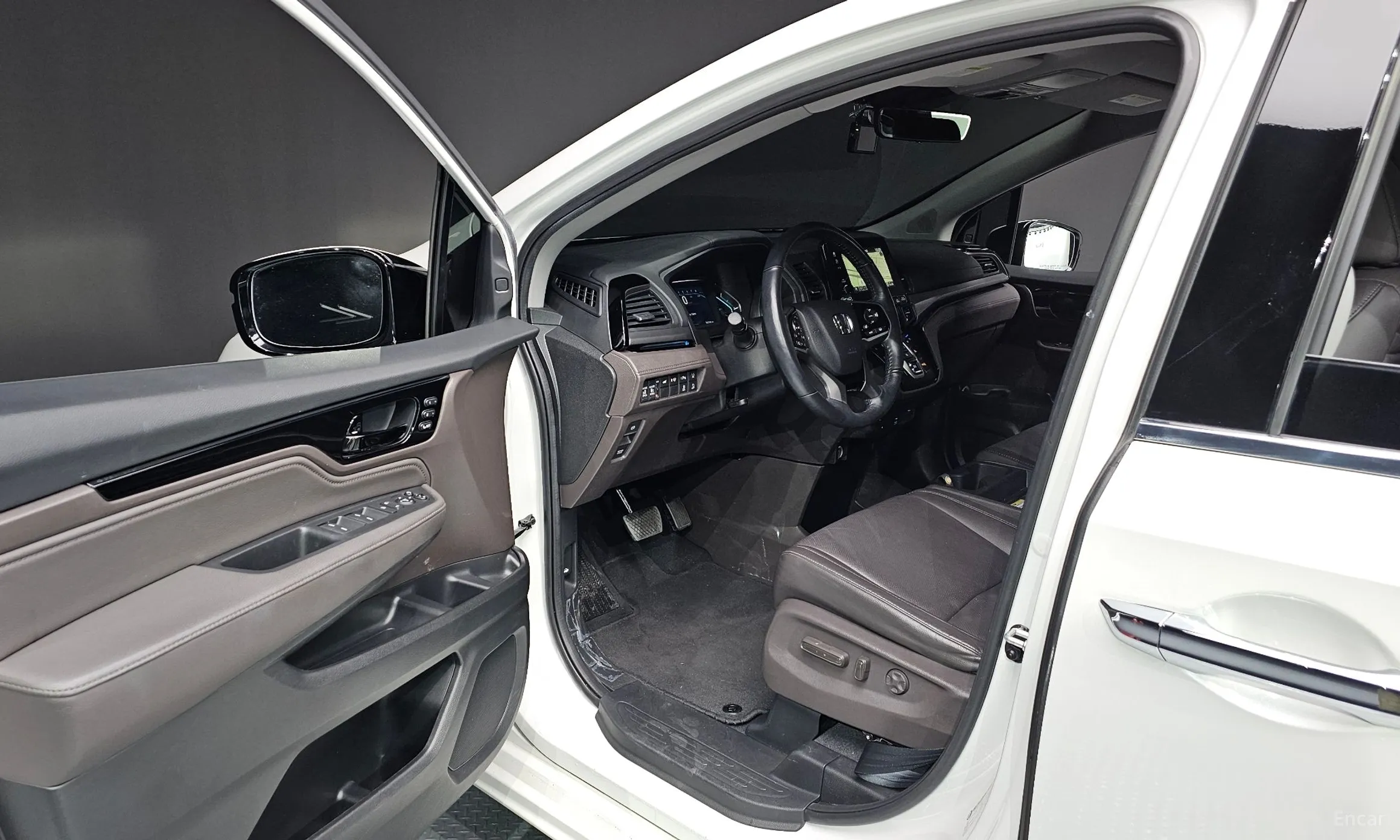 Honda Odyssey превью 10