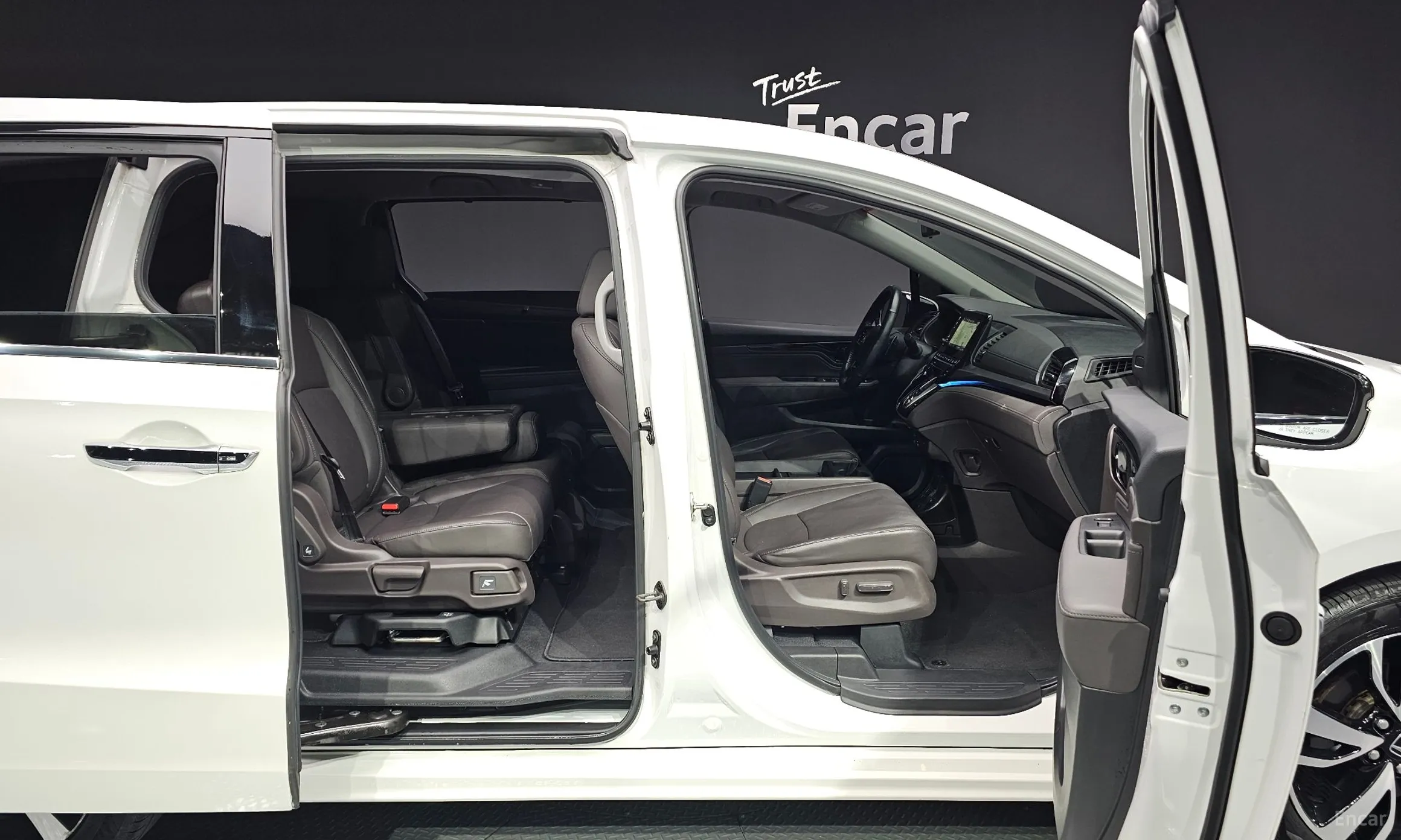 Honda Odyssey превью 12