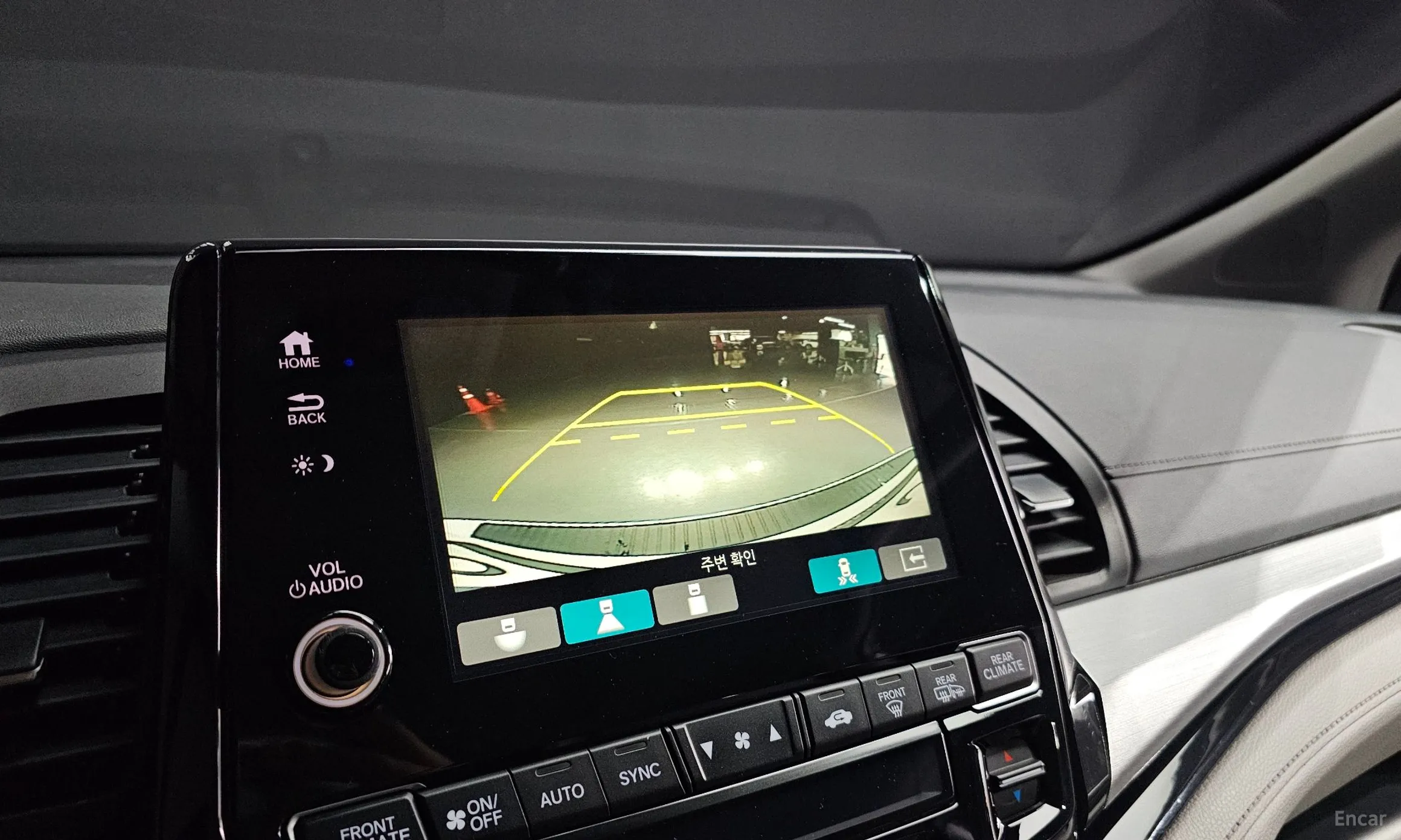 Honda Odyssey превью 17