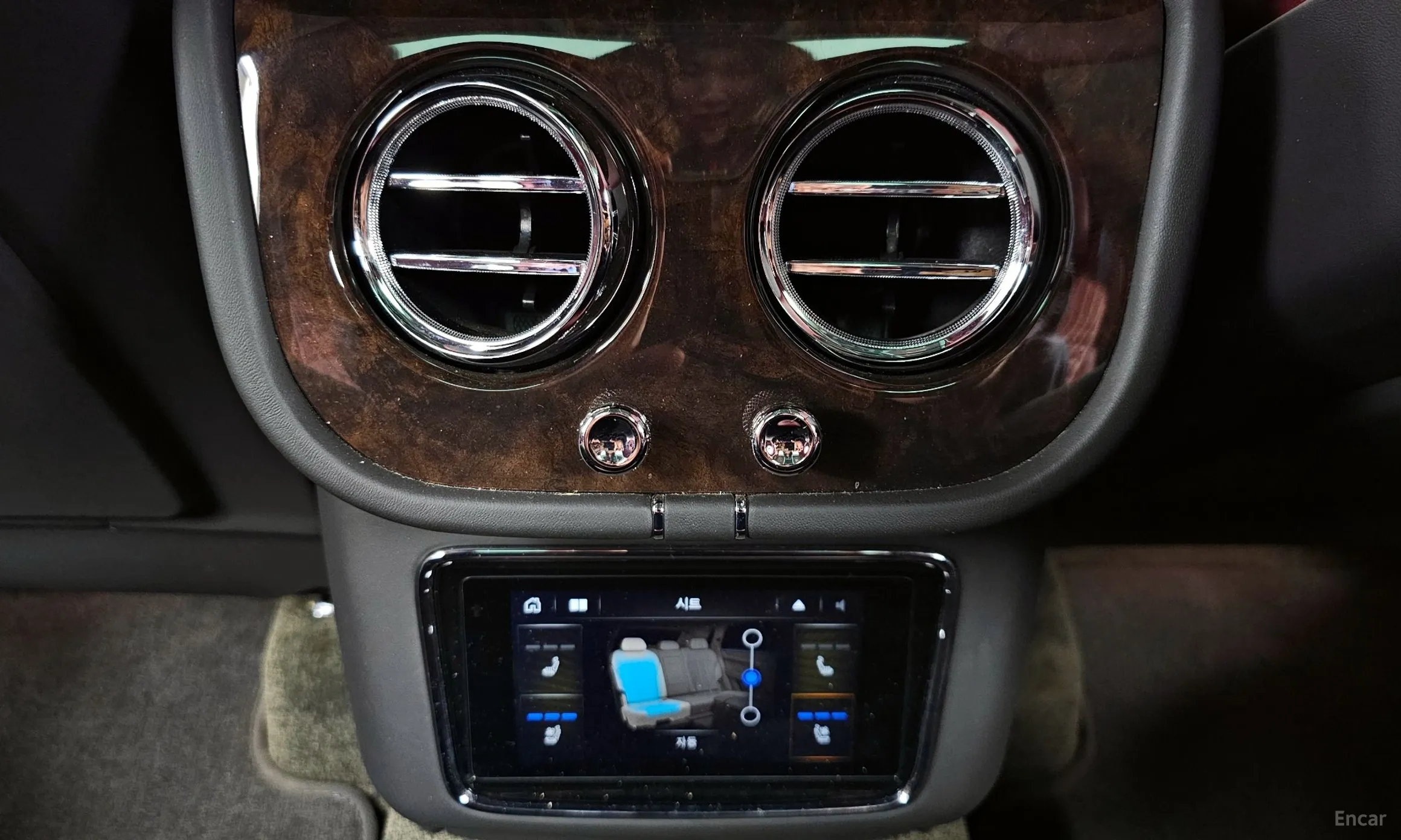 Bentley Bentayga превью 18