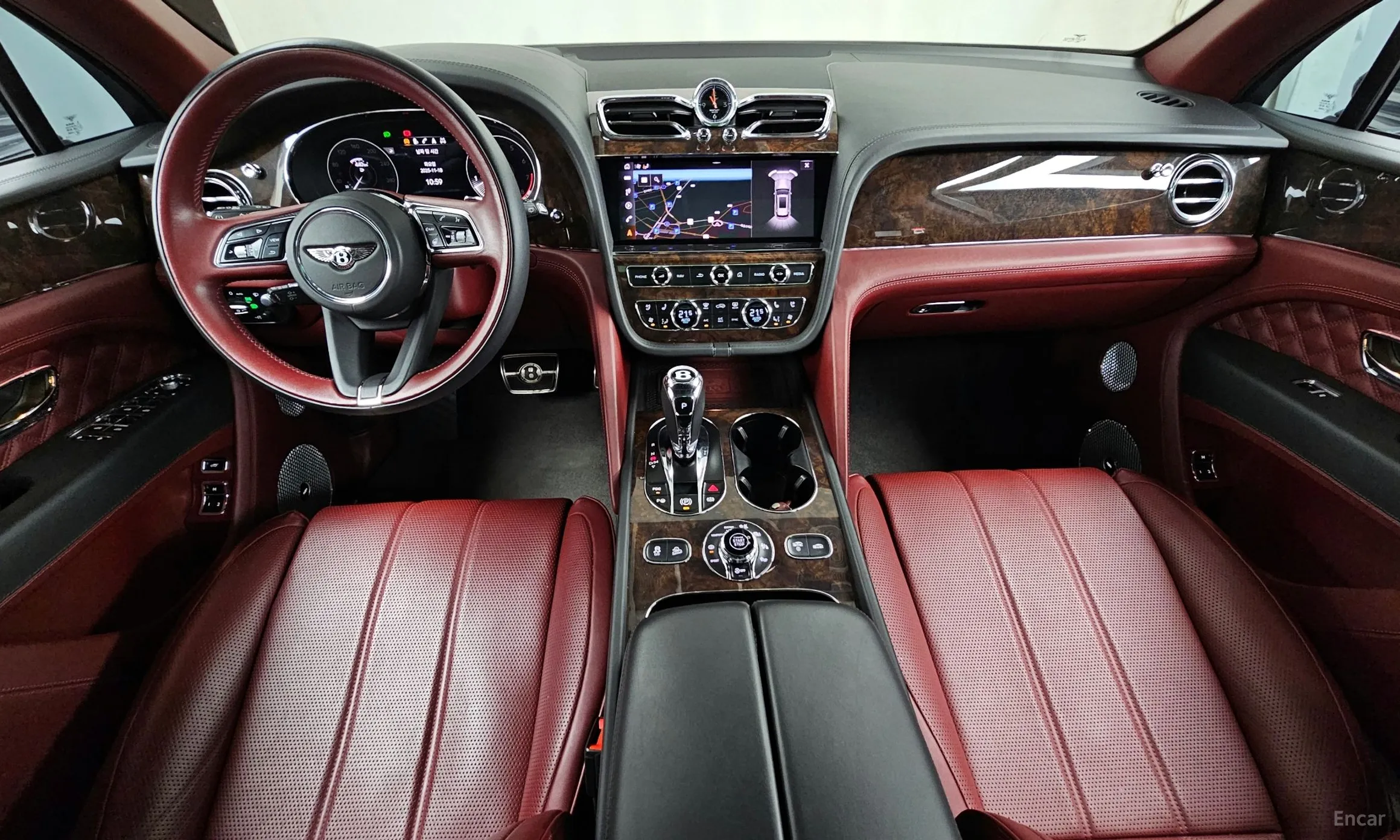 Bentley Bentayga превью 7