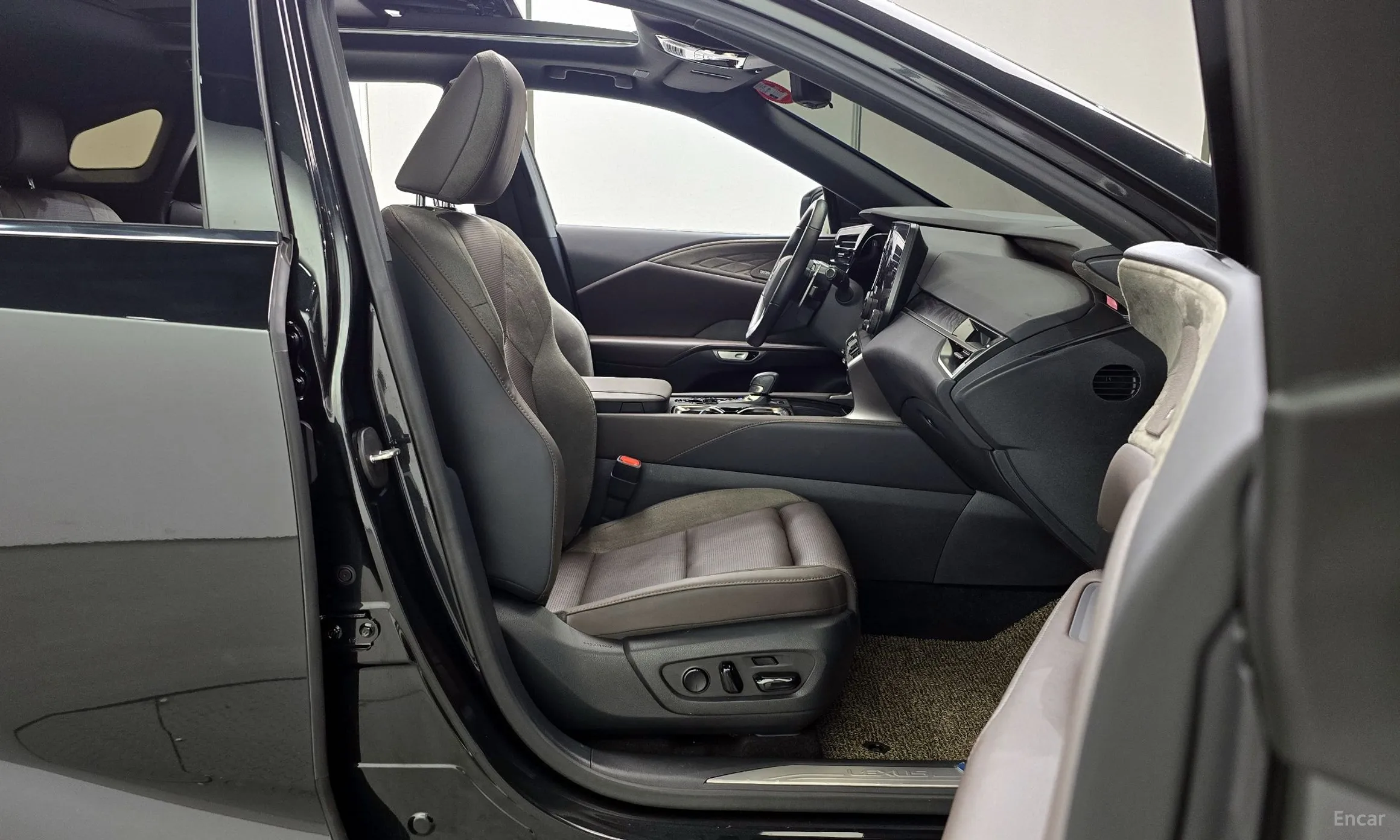 Lexus RX350h 5th Generation превью 10