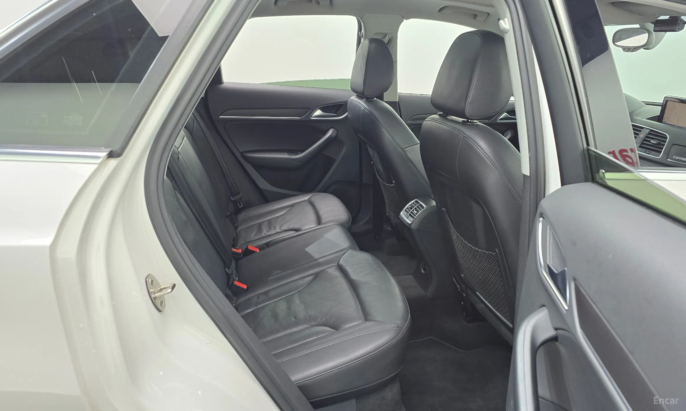 Audi Q3 превью 12