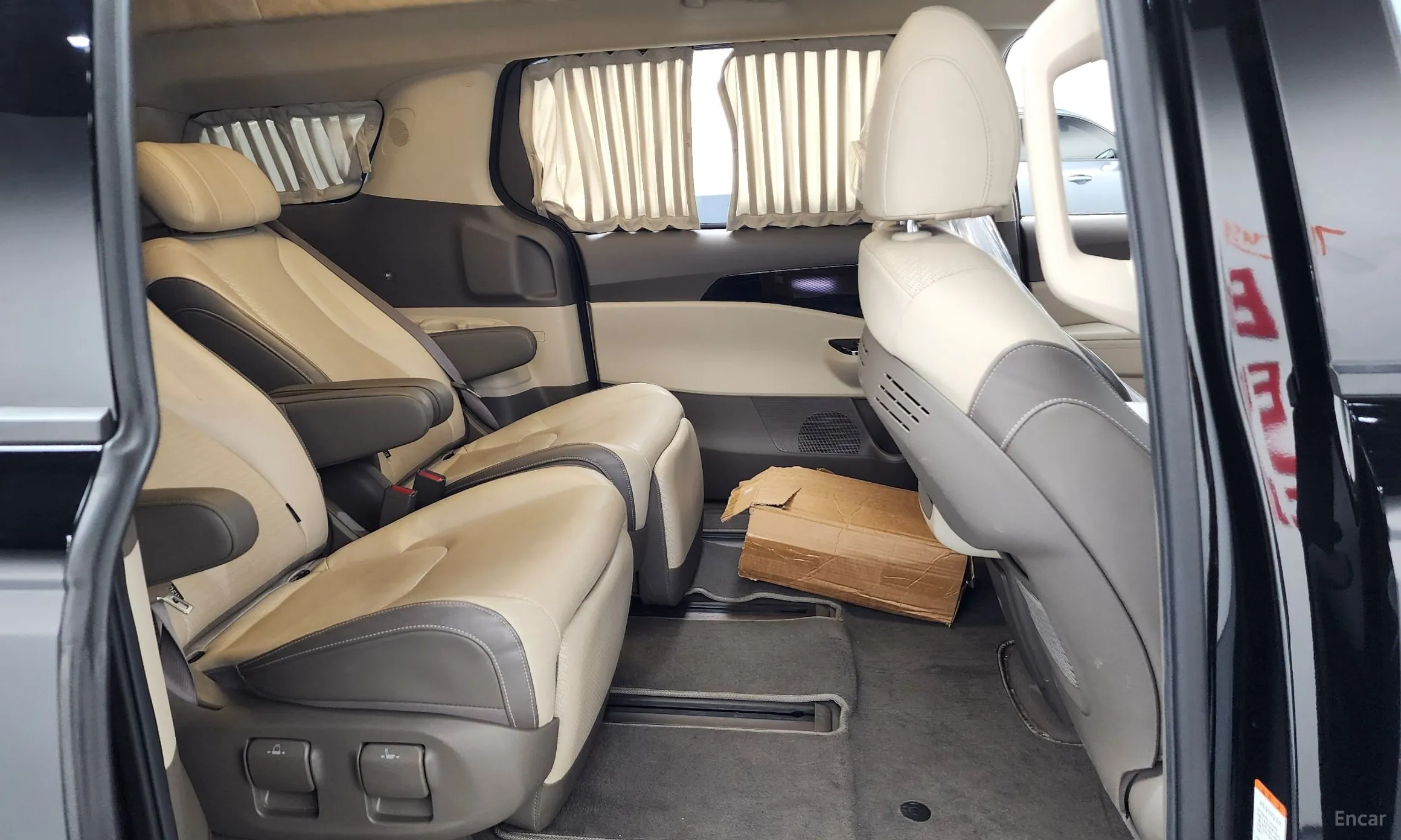 Kia Carnival Gen 4 превью 12