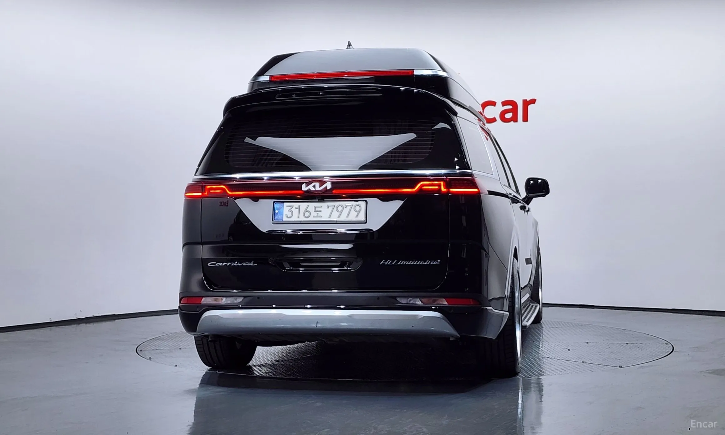 Kia Carnival Gen 4 превью 4