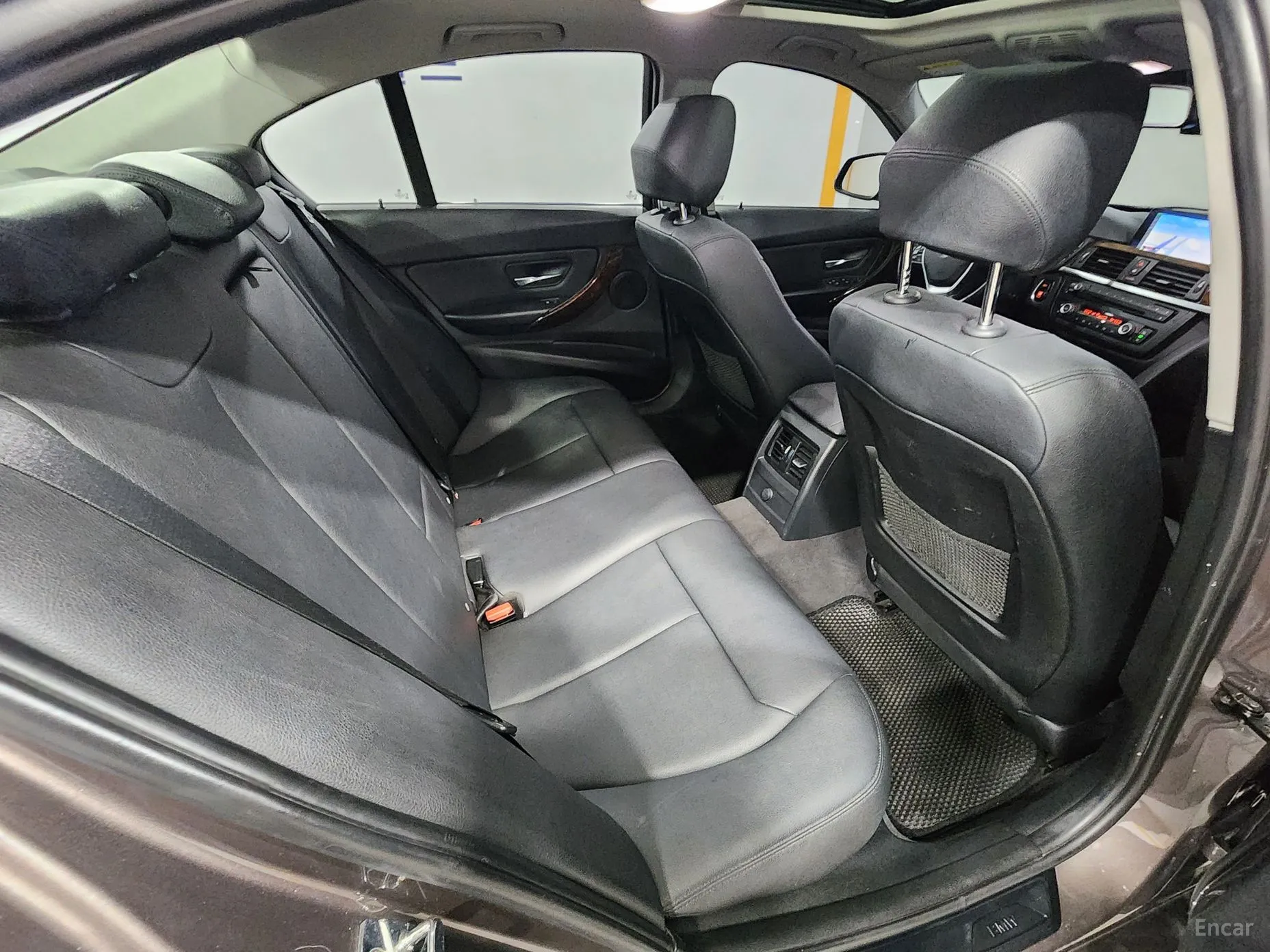 BMW 3 Series (F30) превью 15