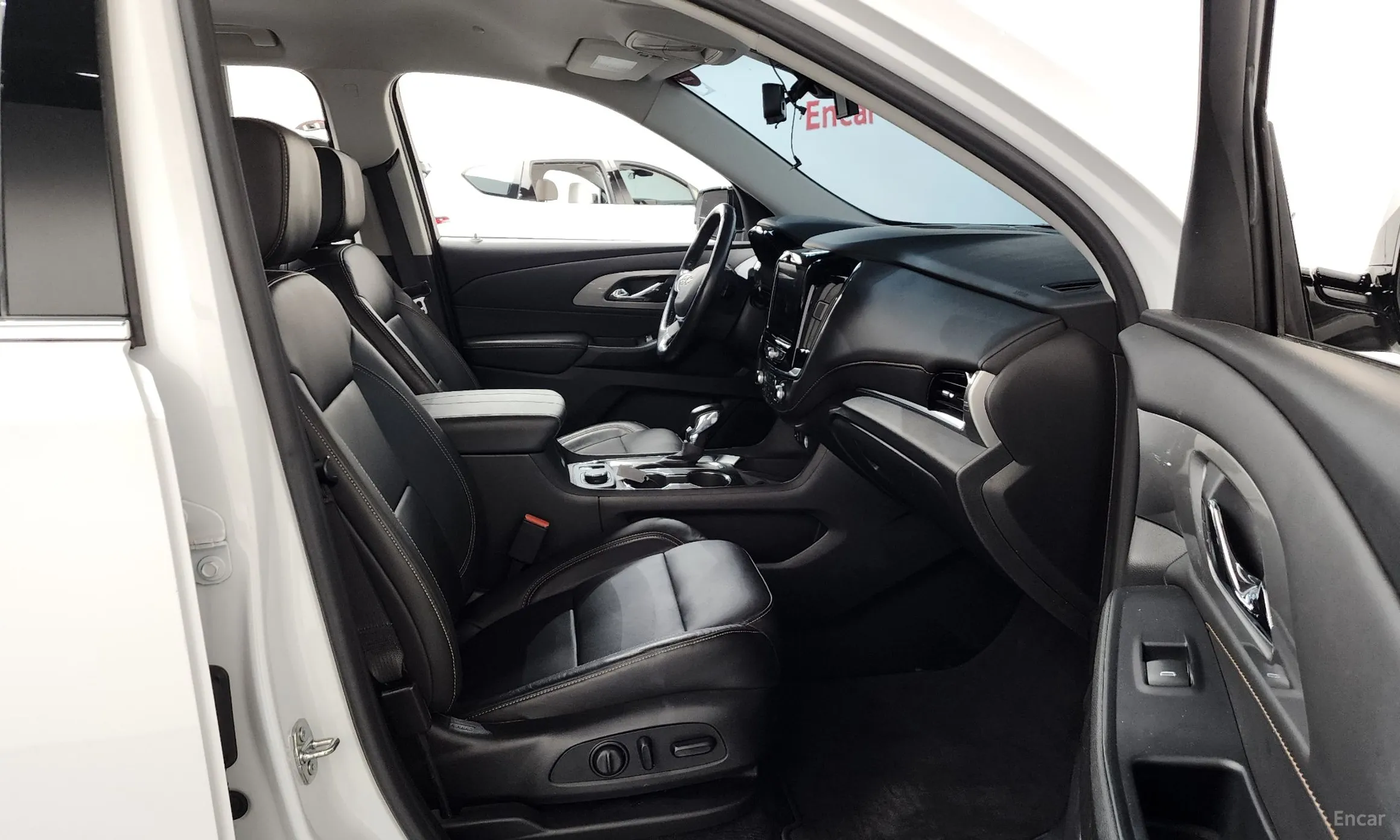 Chevrolet (GM Daewoo) Traverse превью 11