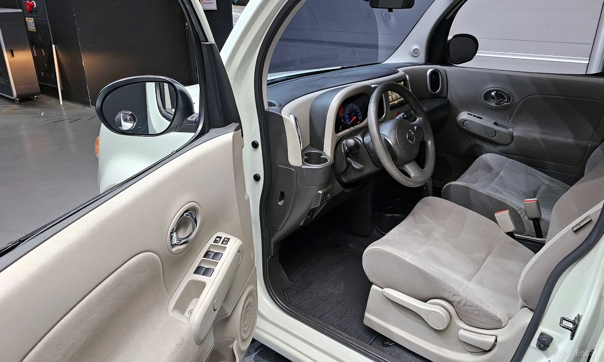 Nissan Cube превью 10