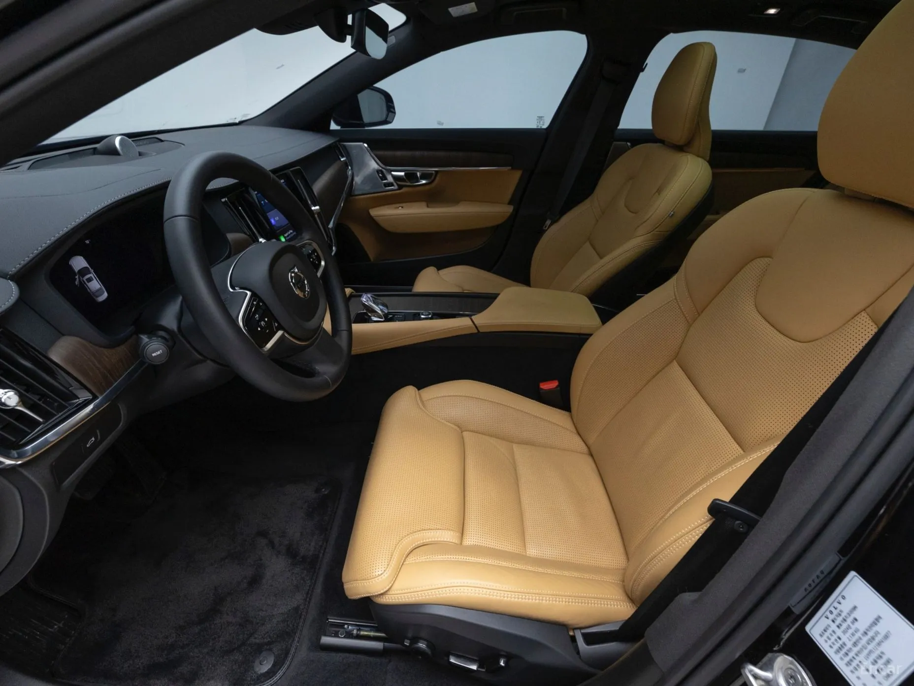 Volvo S90 превью 11