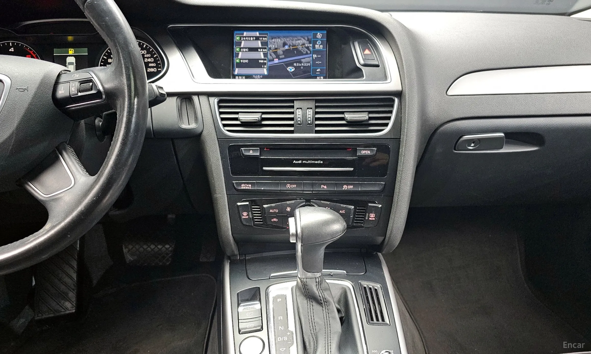 Audi New A4 превью 14