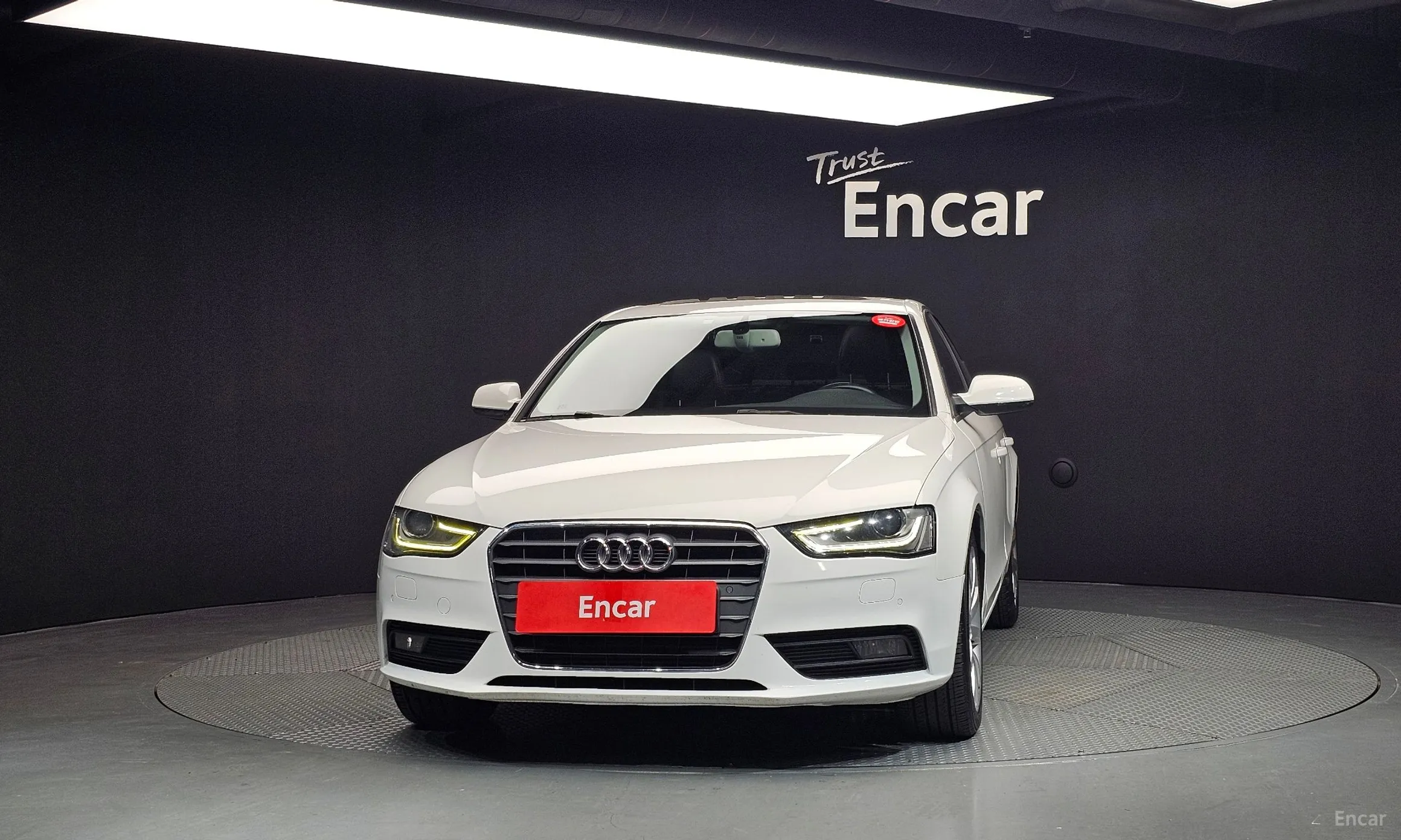 Audi New A4 превью 3
