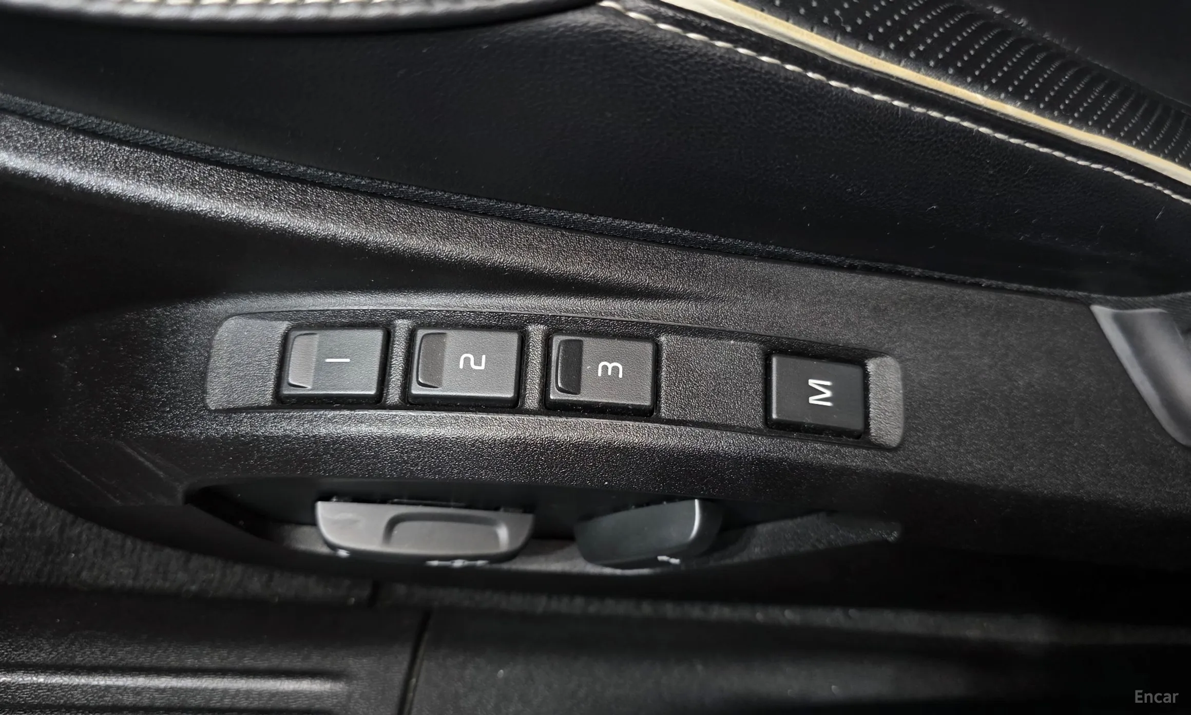 Volvo V40 превью 17
