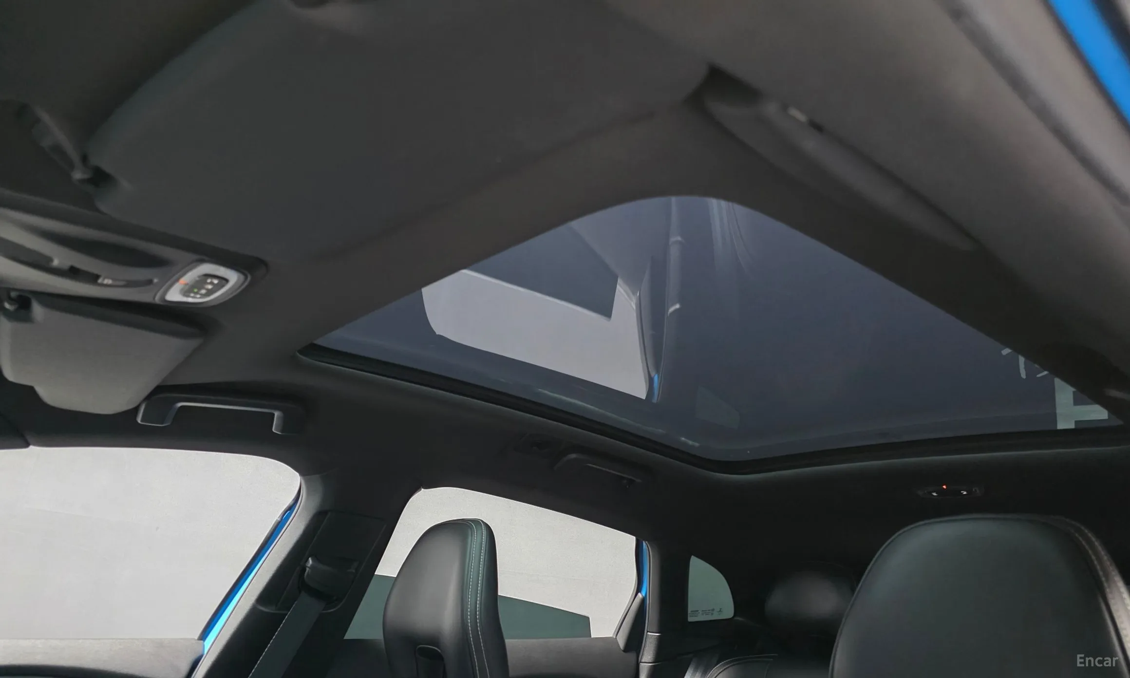 Volvo V40 превью 19