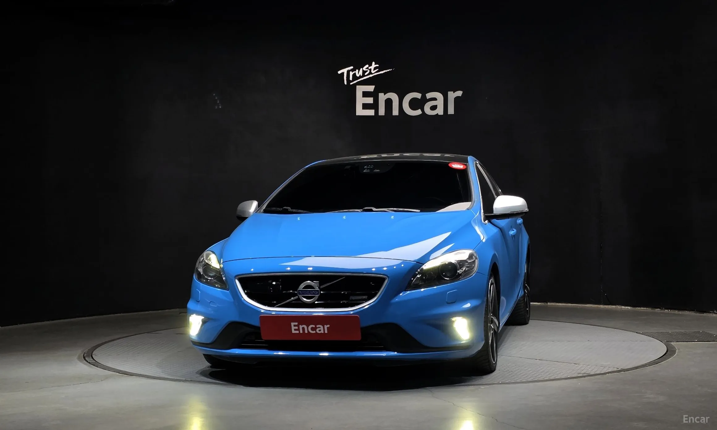 Volvo V40 превью 3