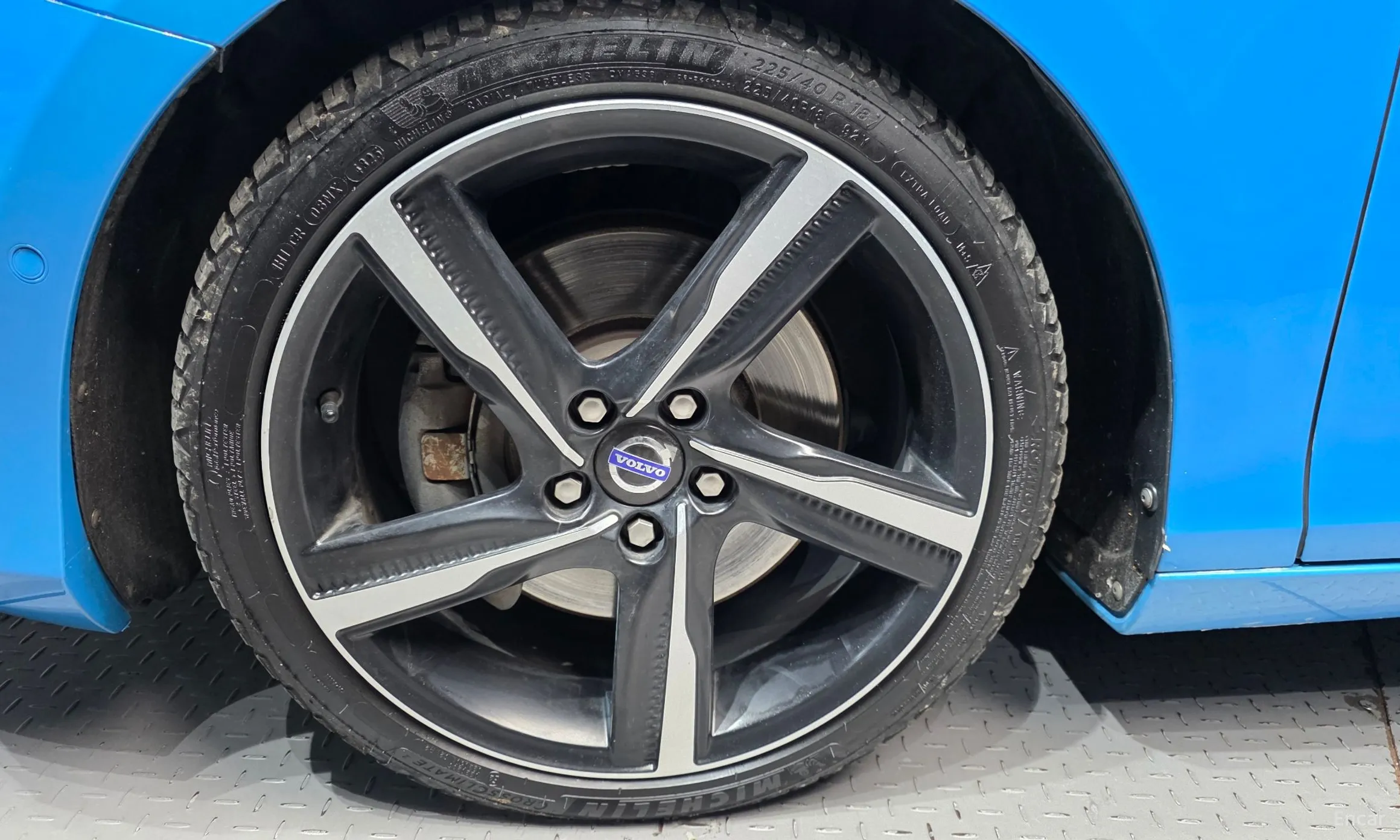 Volvo V40 превью 5