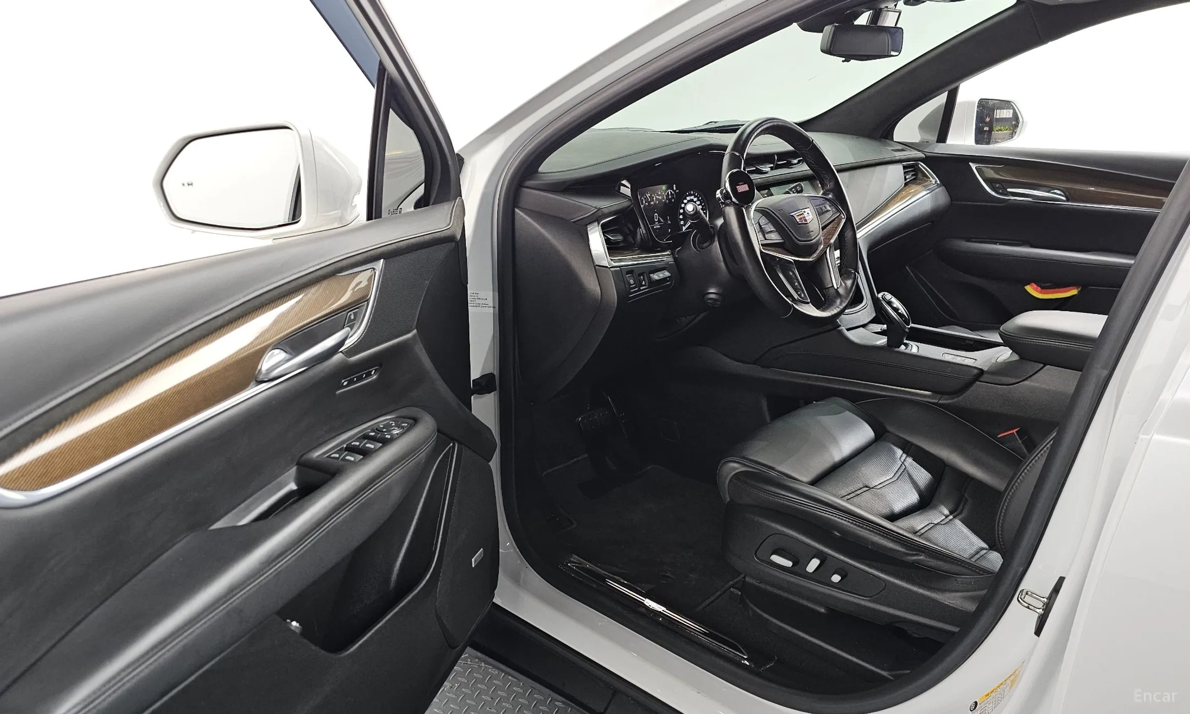 Cadillac XT5 превью 10