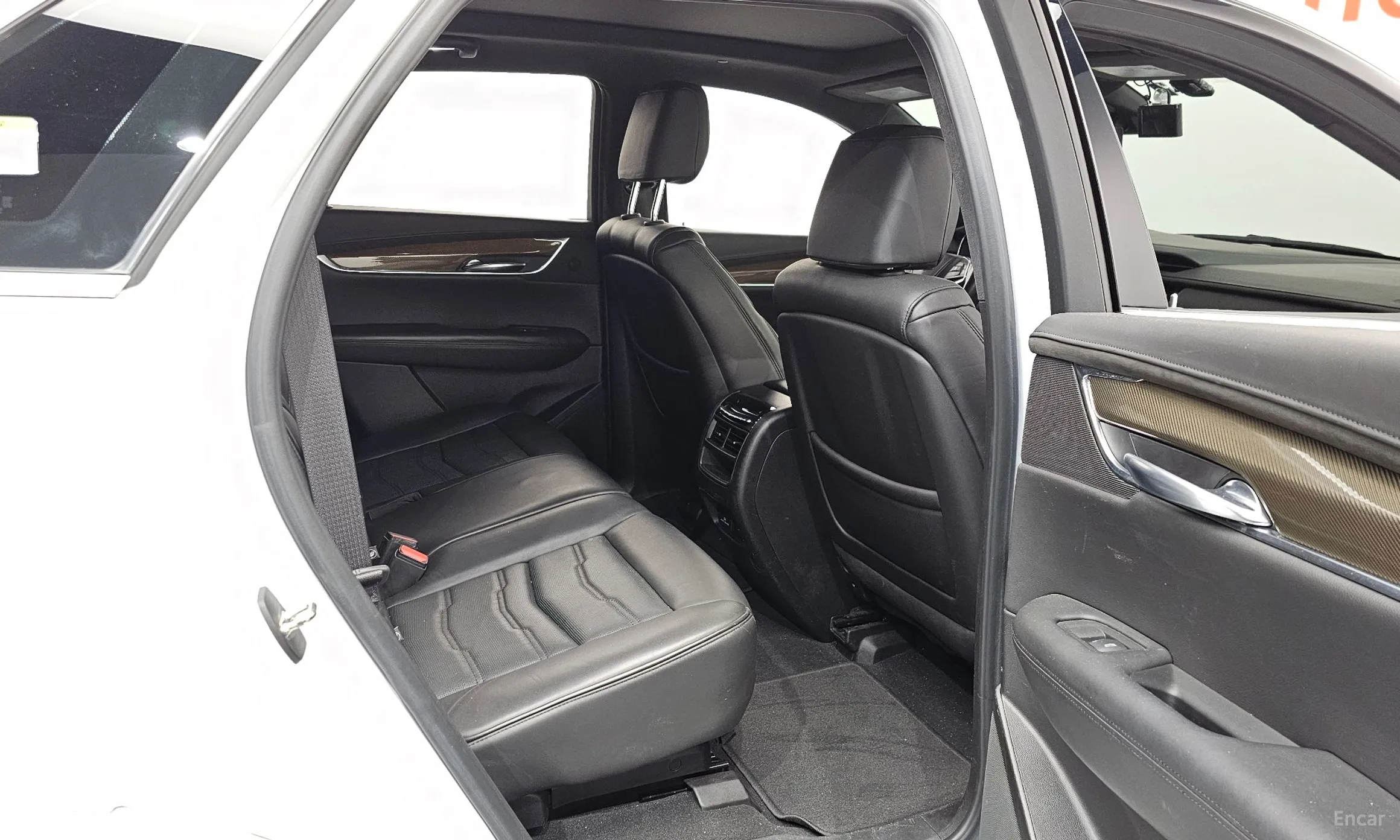 Cadillac XT5 превью 12