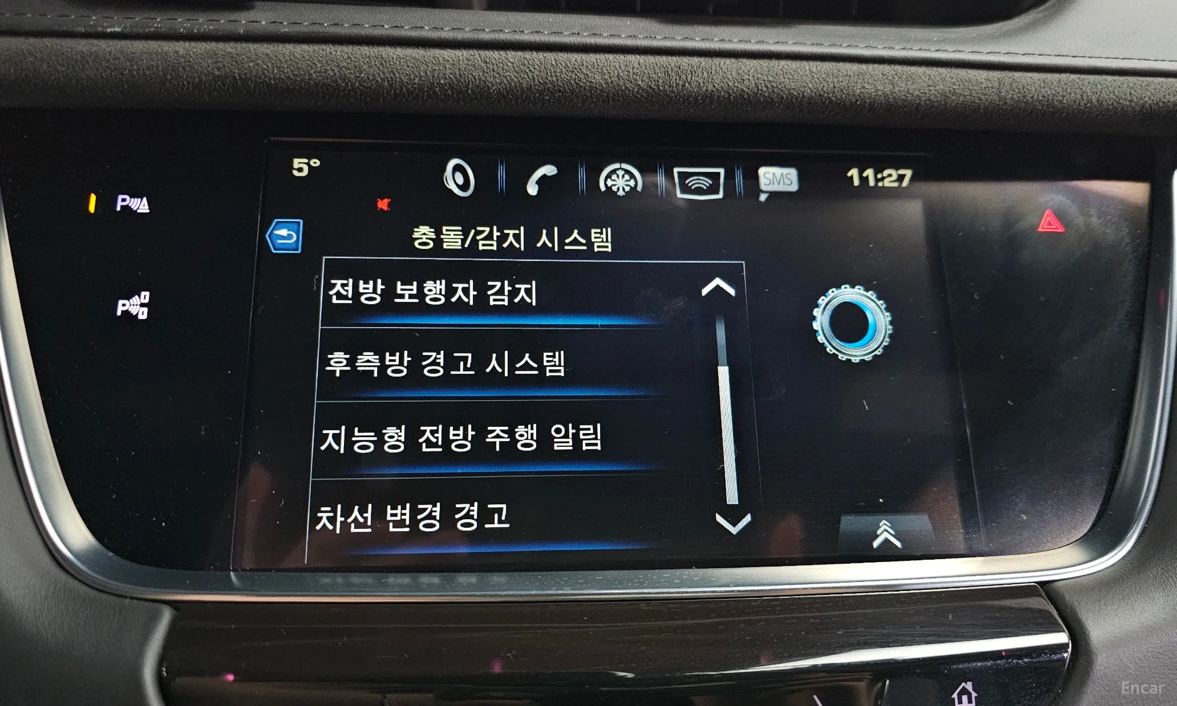 Cadillac XT5 превью 16