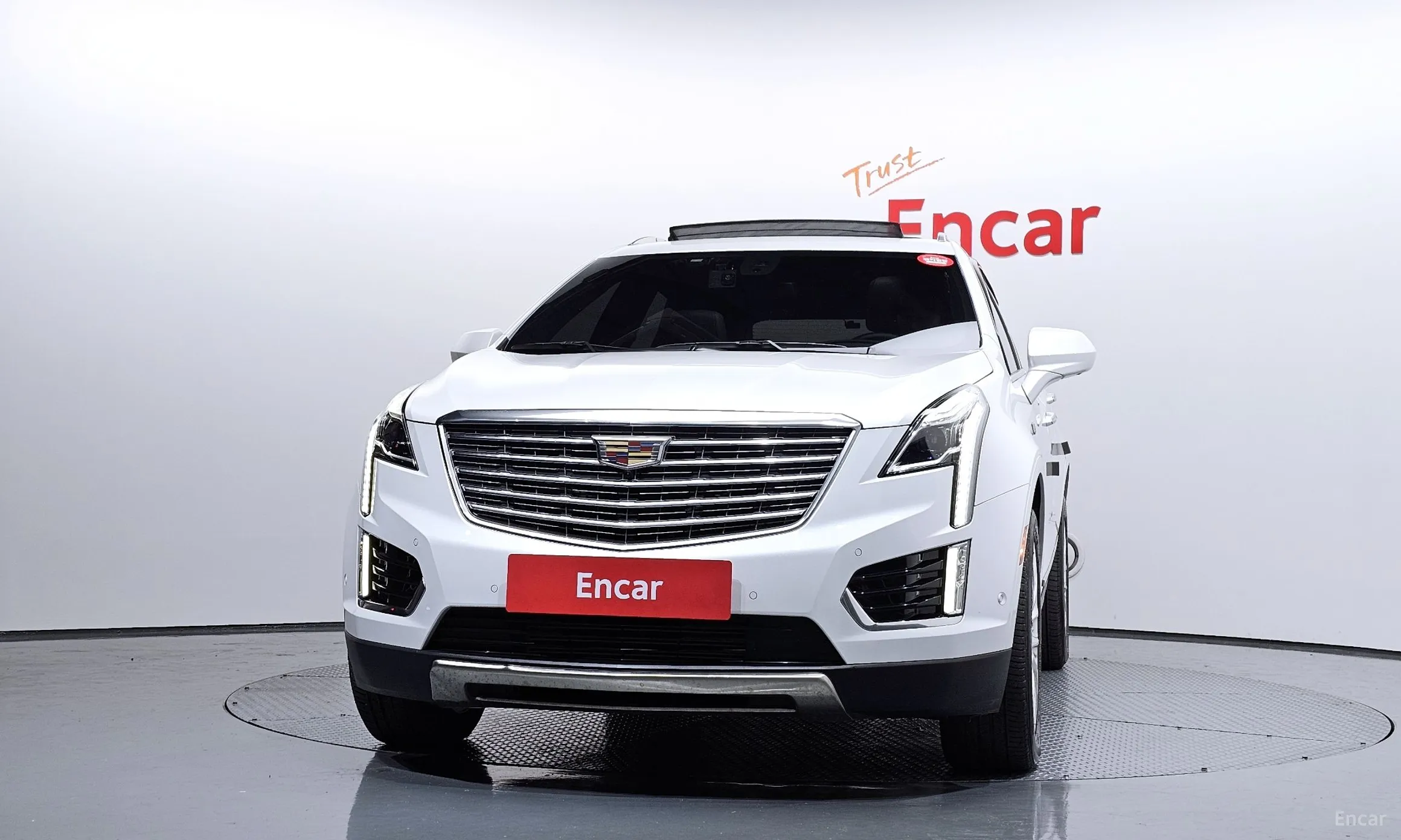 Cadillac XT5 превью 3