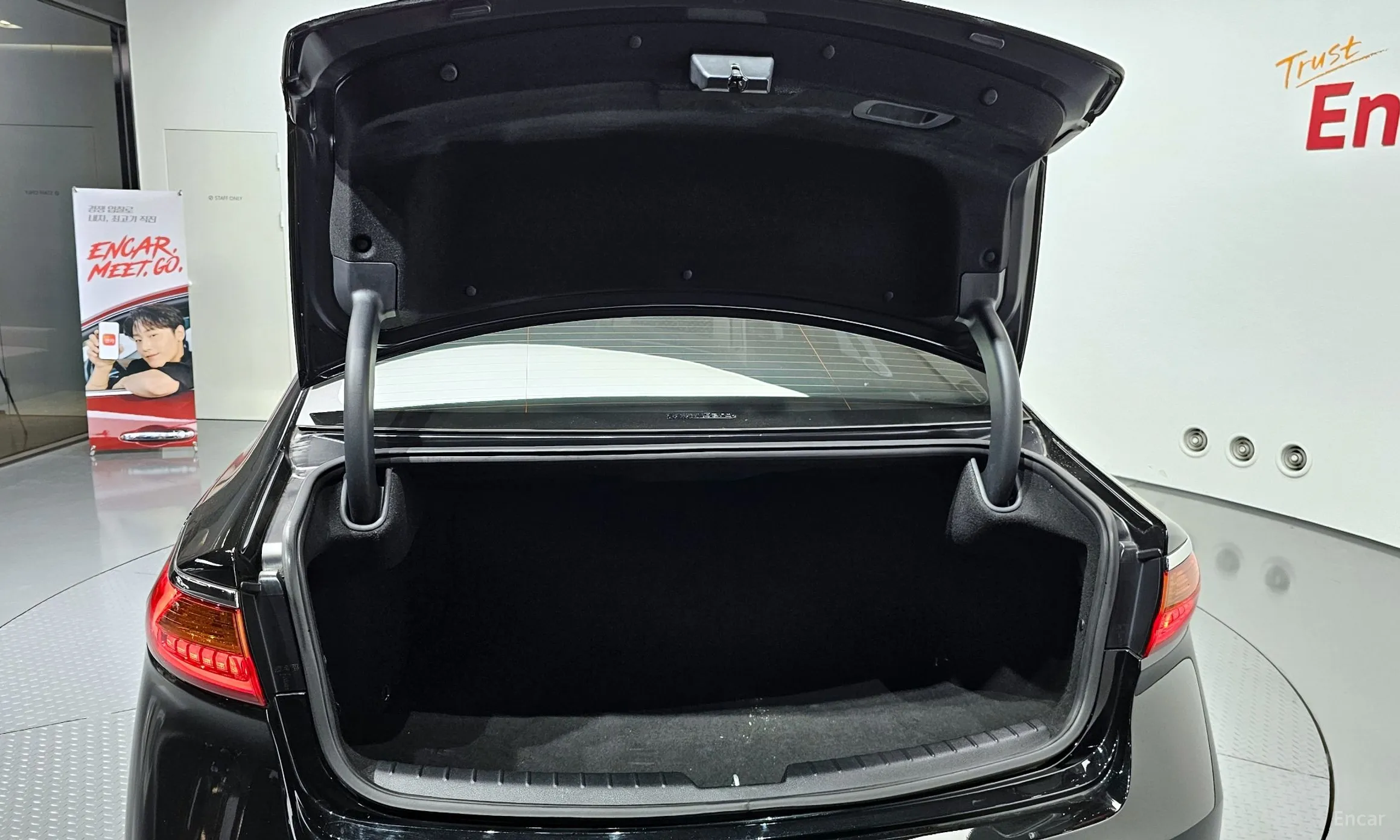 Kia K7 превью 20