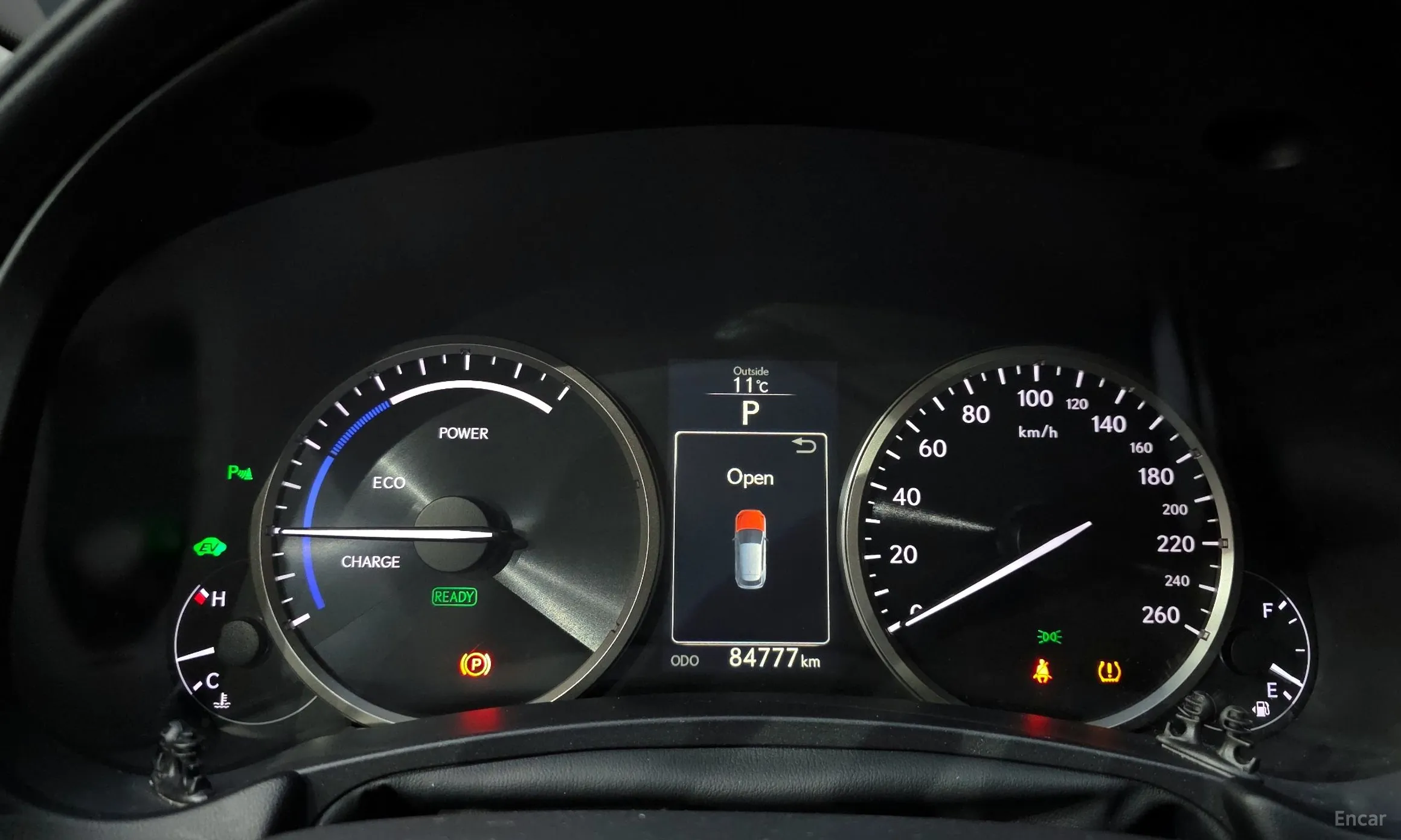 Lexus NX300h превью 8