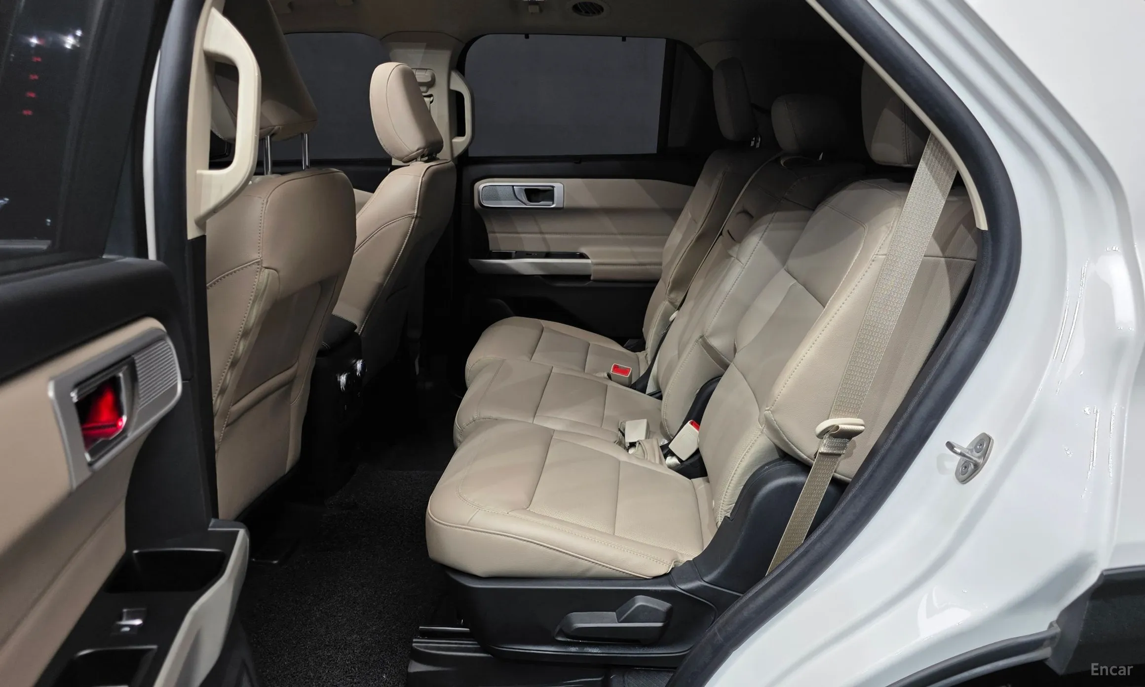 Ford Explorer 6th Generation превью 11