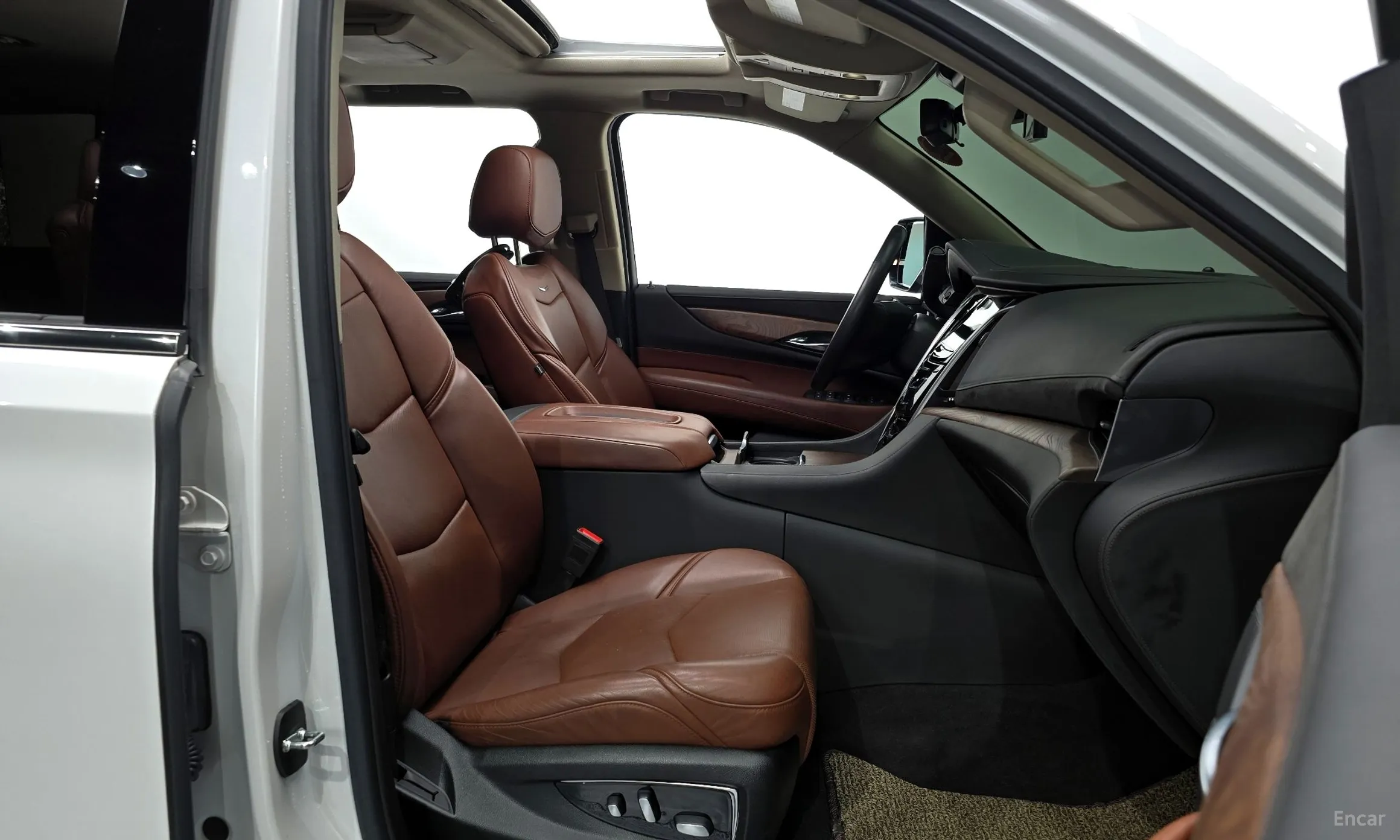Cadillac Escalade превью 10