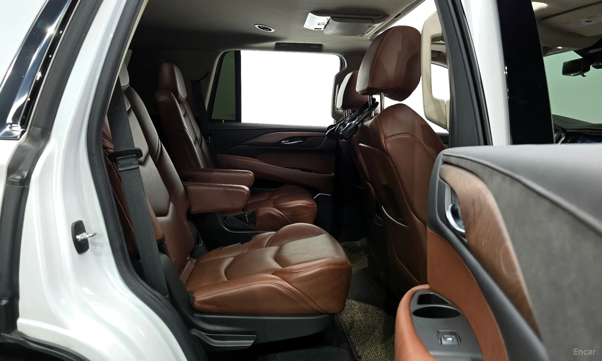 Cadillac Escalade превью 12