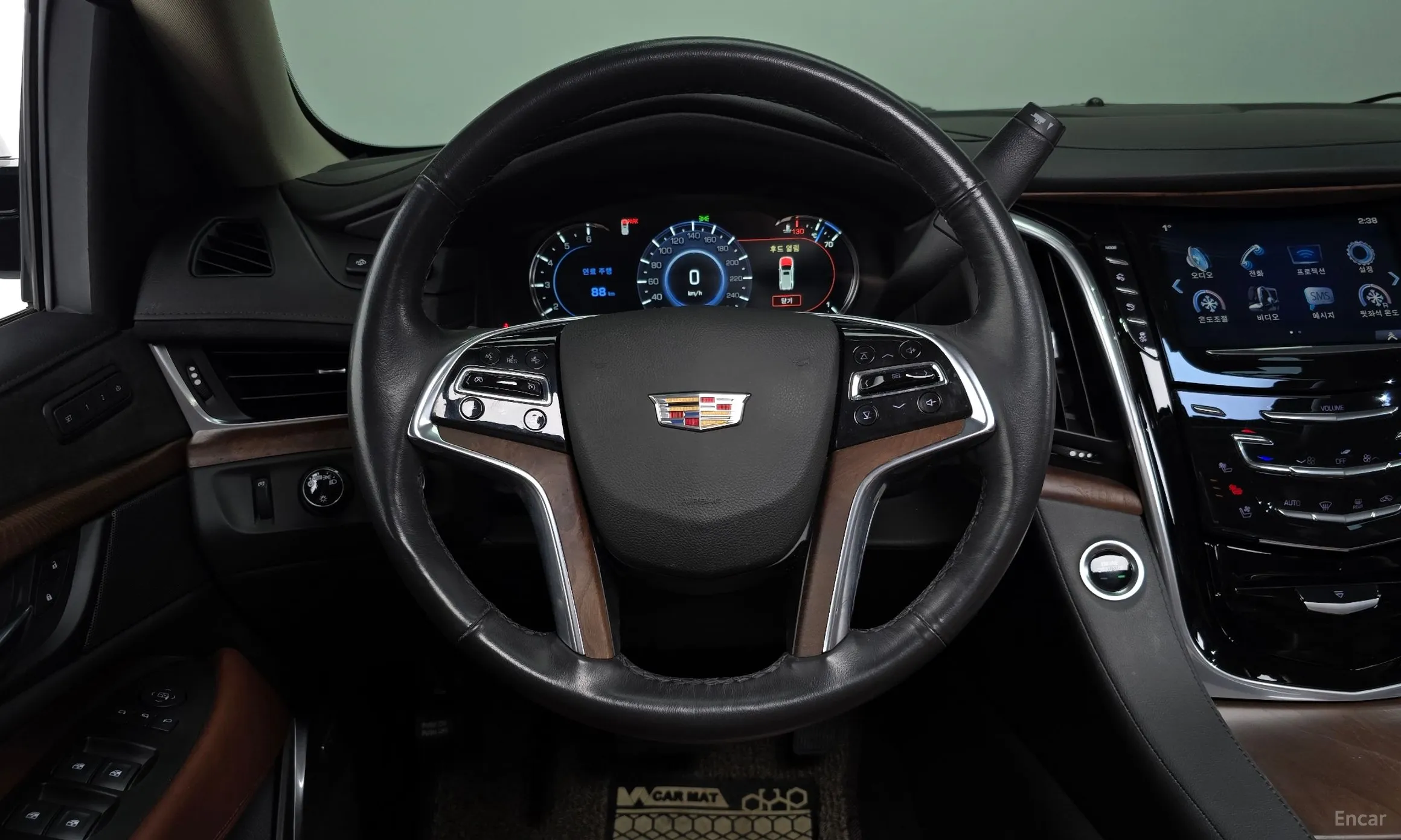 Cadillac Escalade превью 13