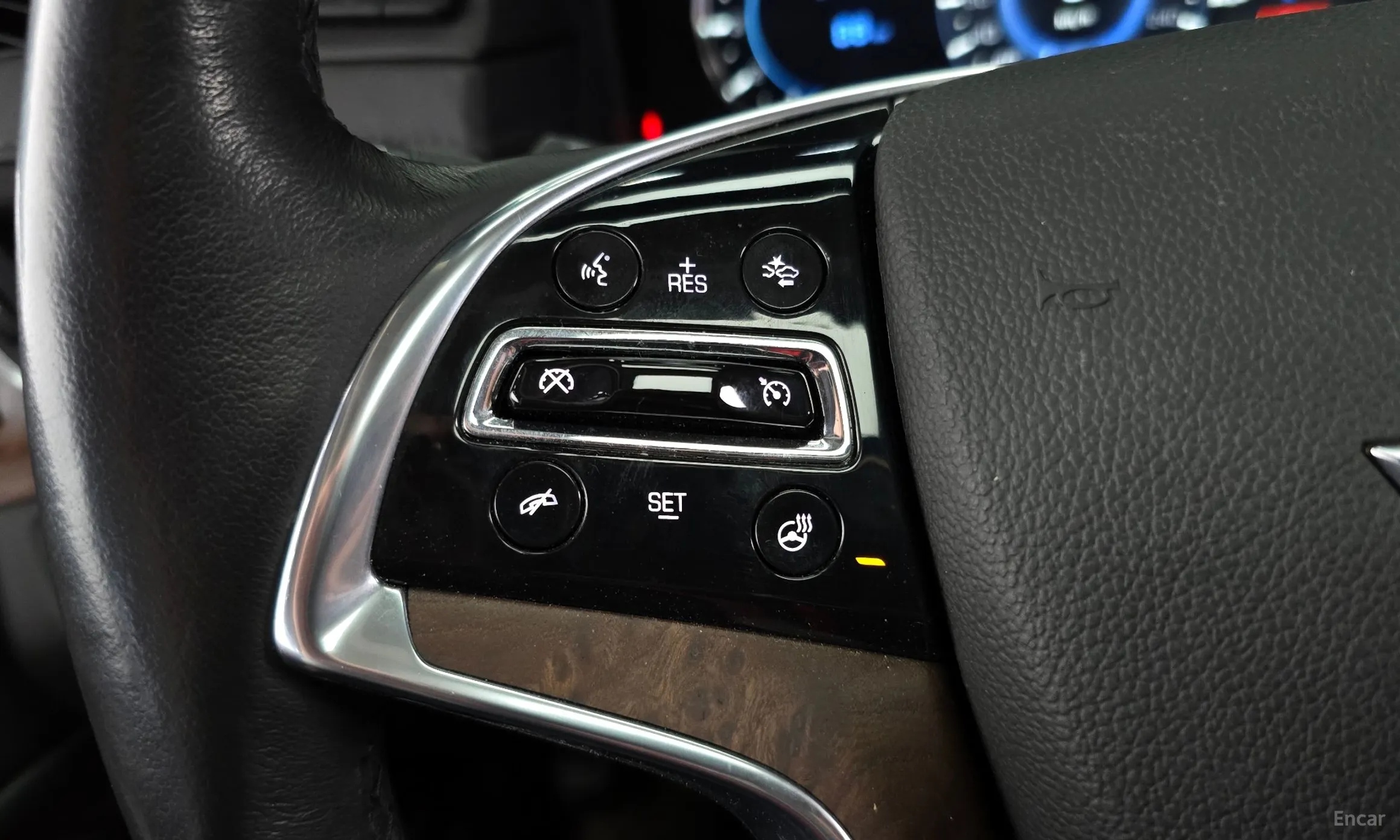 Cadillac Escalade превью 19