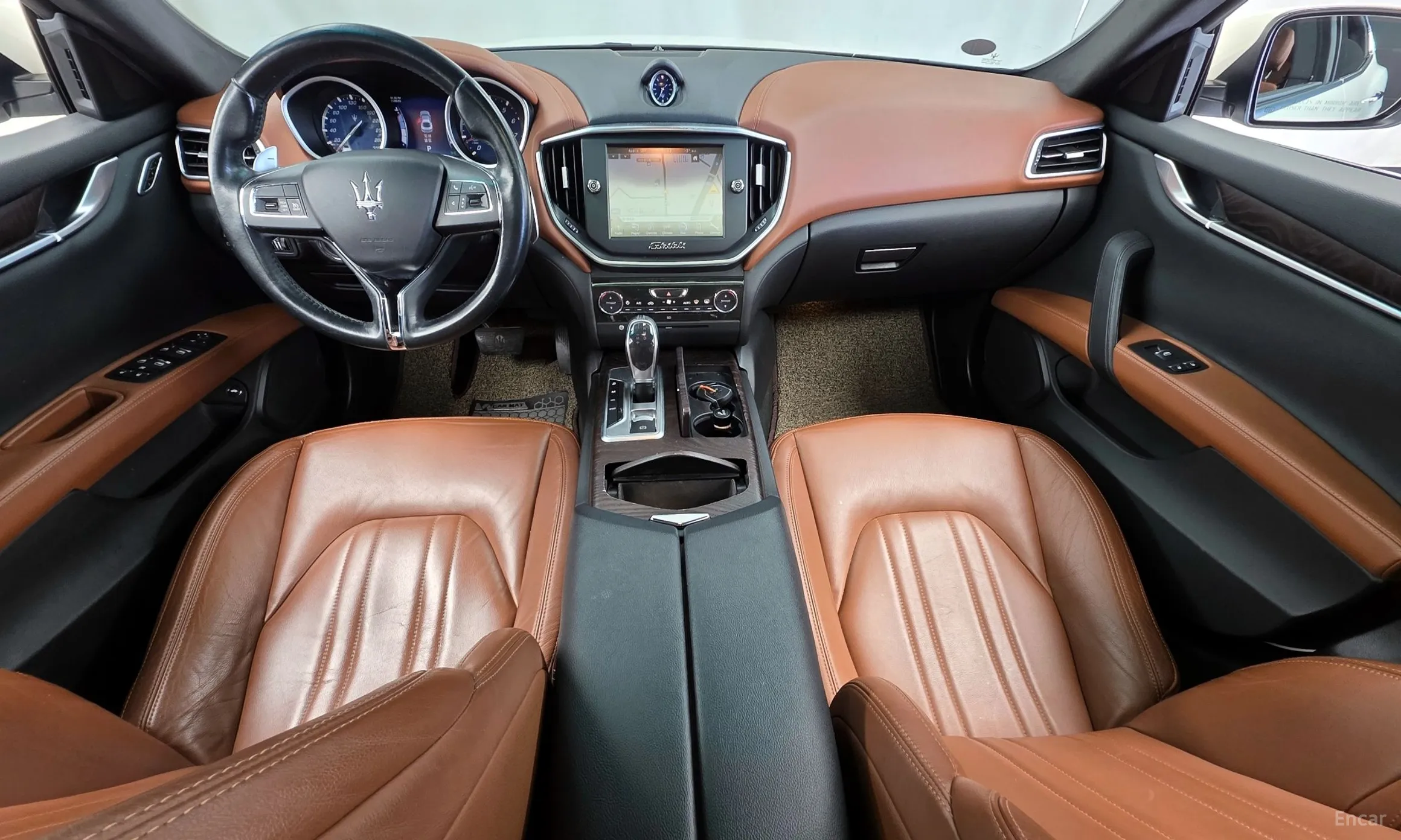 Maserati Ghibli превью 7