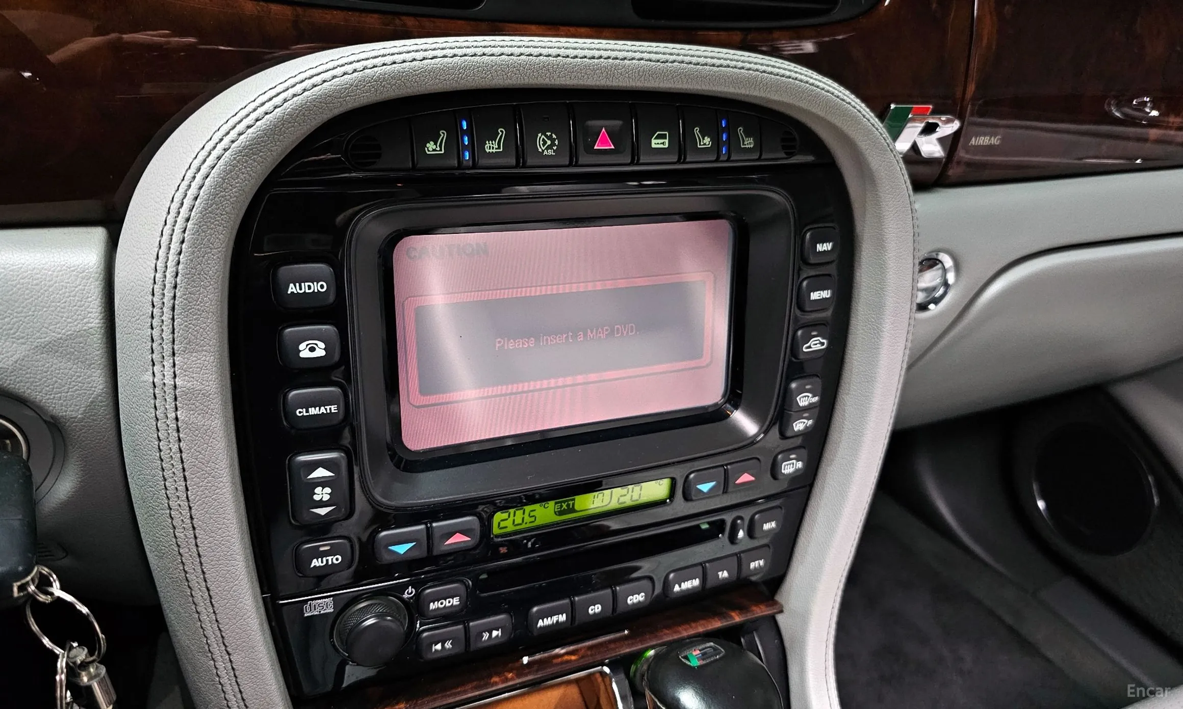 Jaguar XJR превью 14