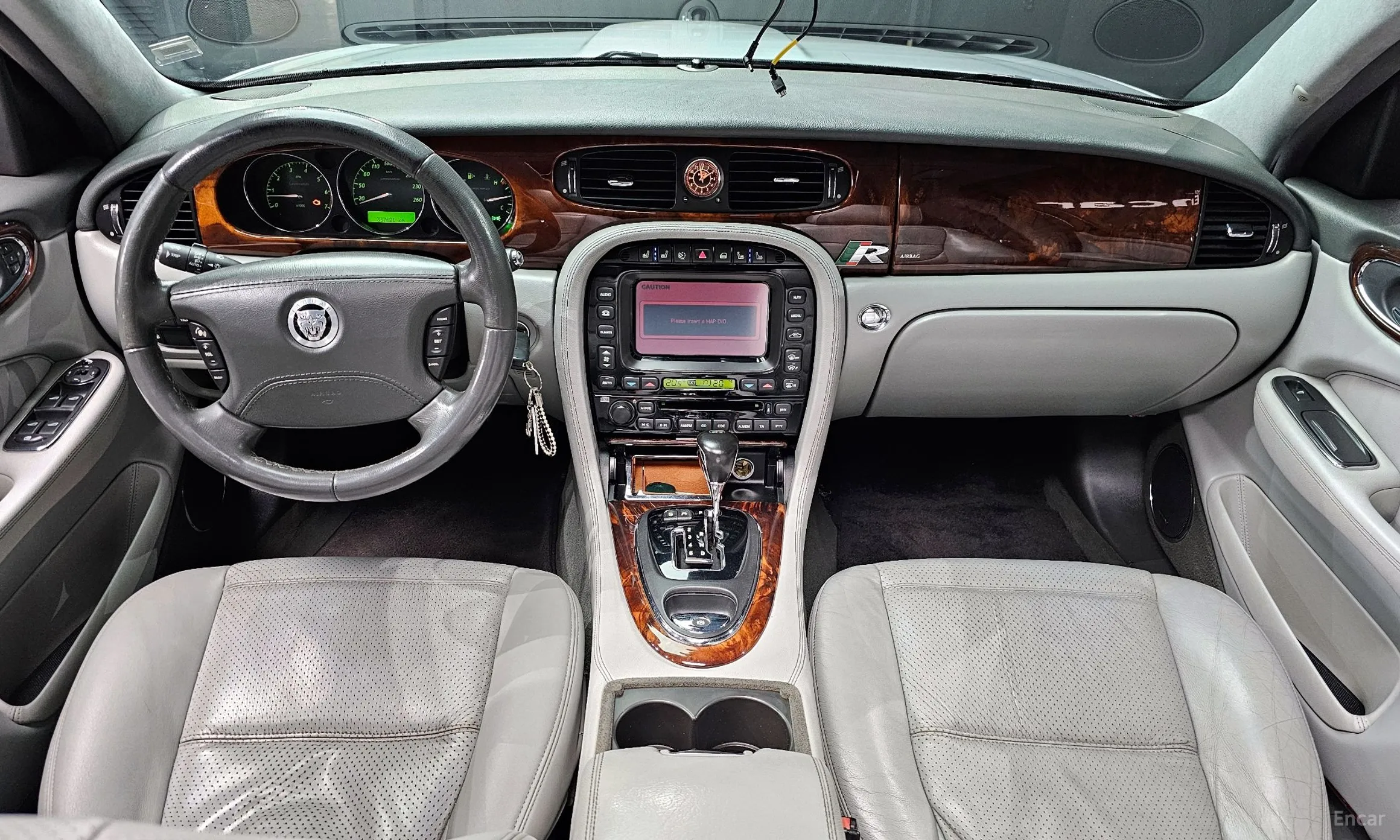 Jaguar XJR превью 7
