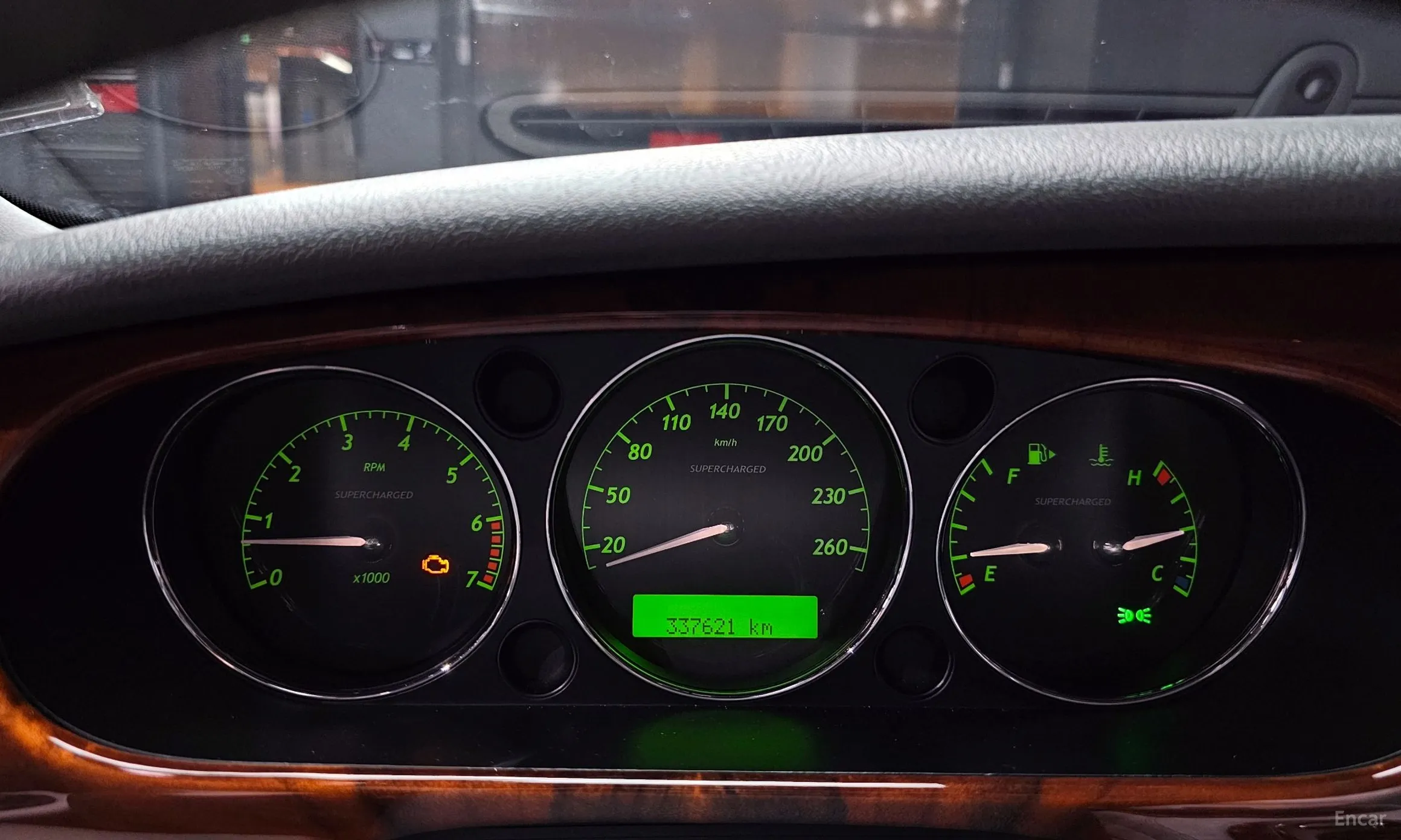 Jaguar XJR превью 8