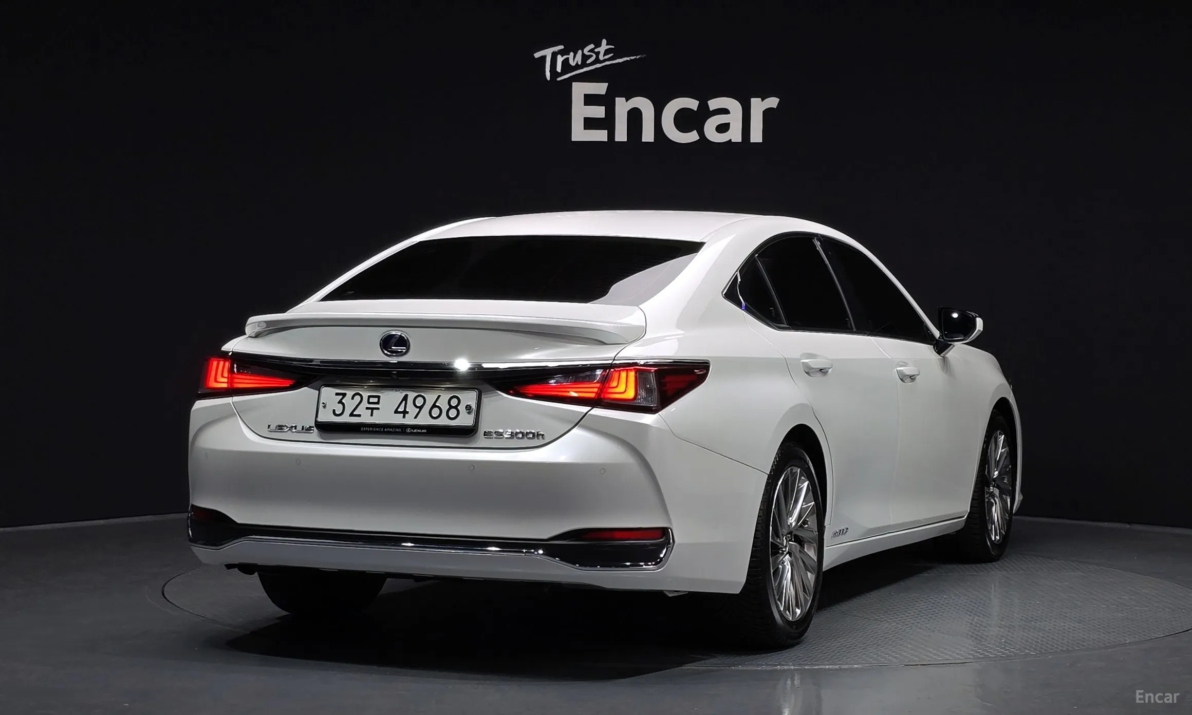 Lexus ES300h 7th Generation