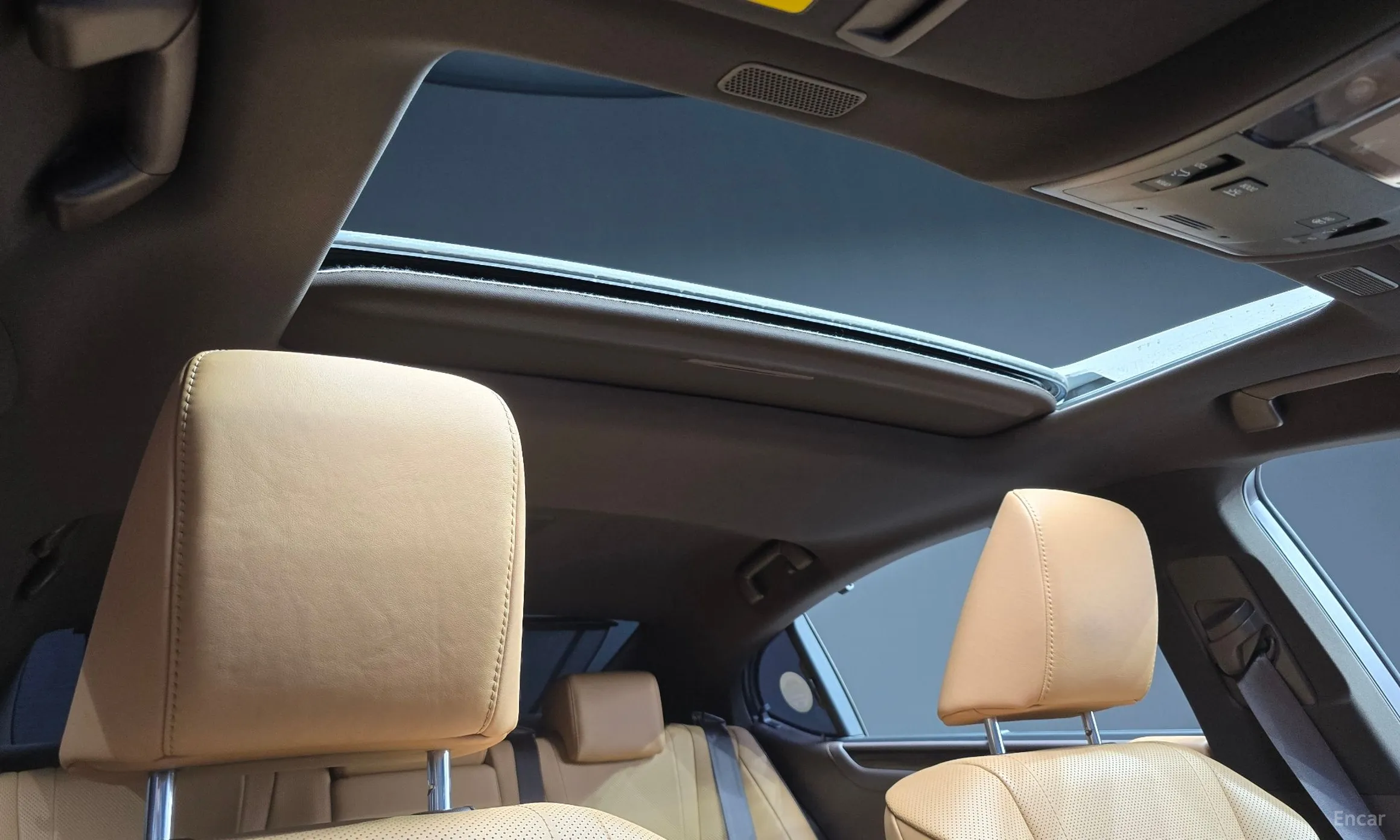 Lexus ES300h 7th Generation превью 19