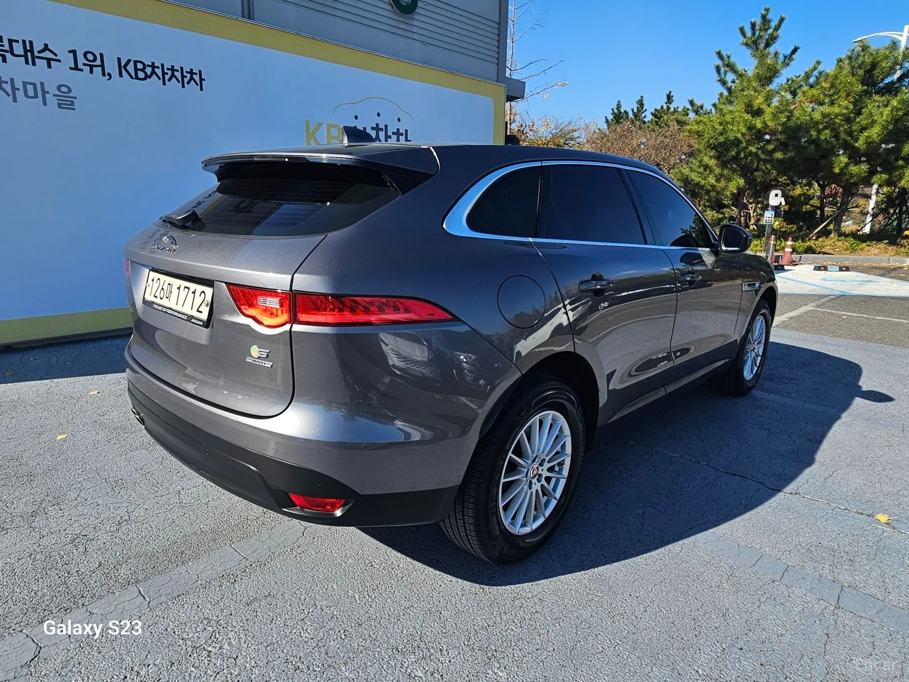 Jaguar F-PACE превью 4