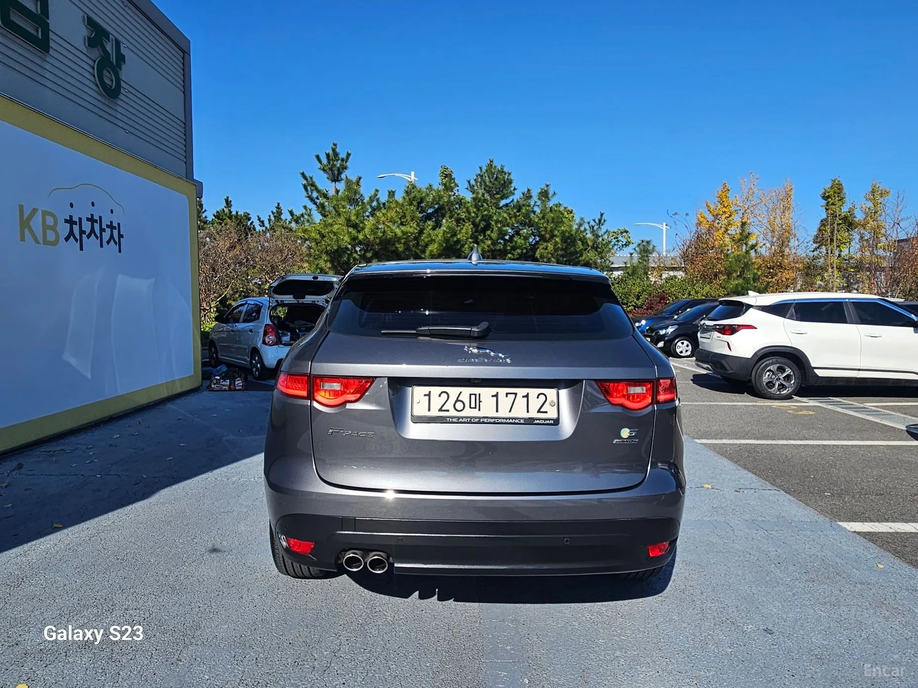Jaguar F-PACE превью 5