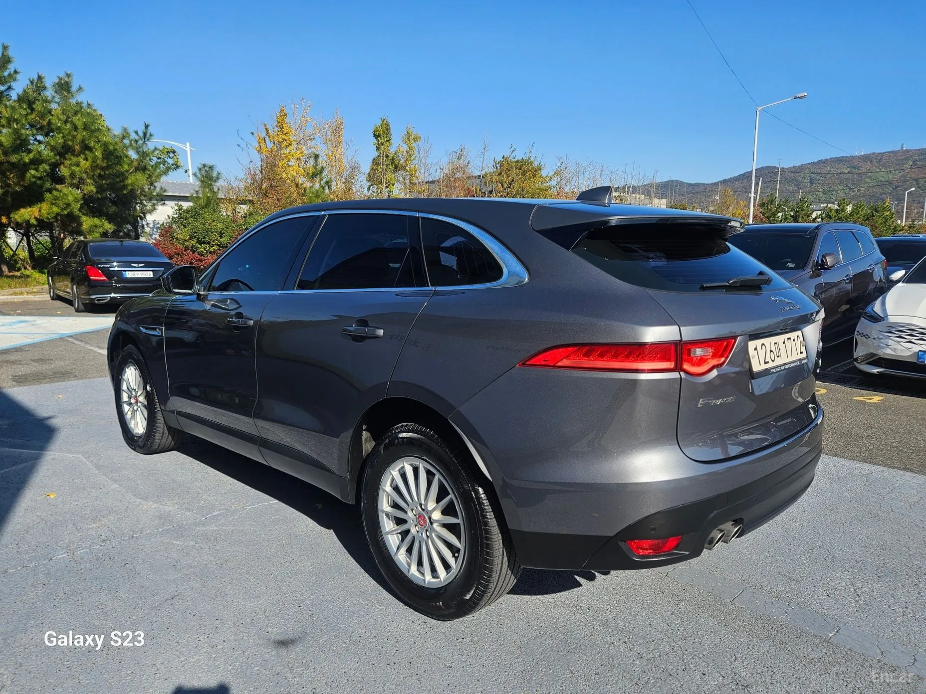 Jaguar F-PACE превью 6