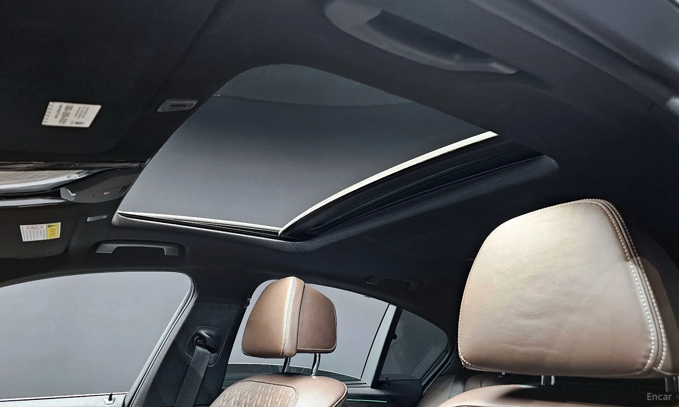 BMW 5 Series (G30) превью 18