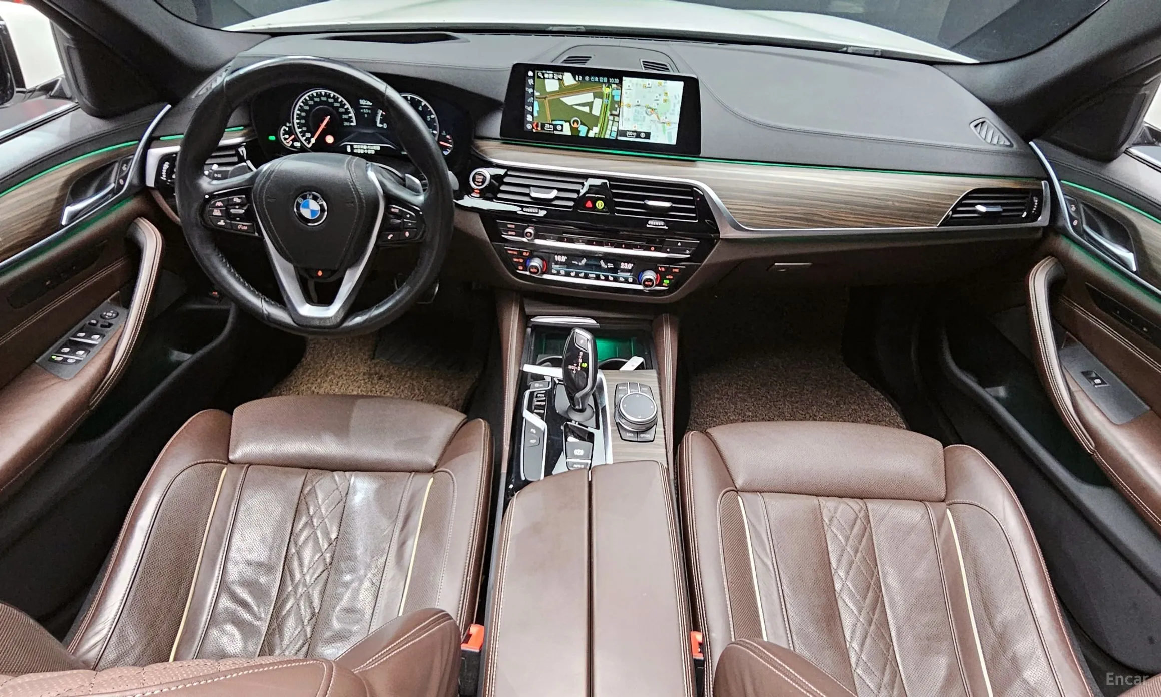 BMW 5 Series (G30) превью 7