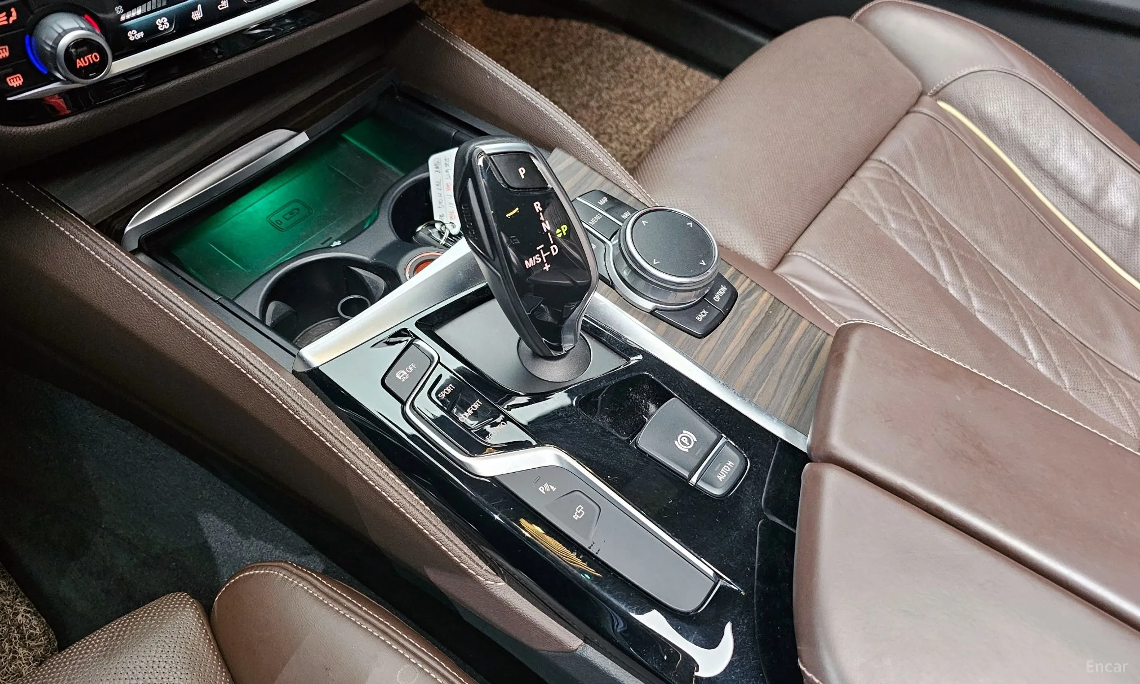 BMW 5 Series (G30) превью 9