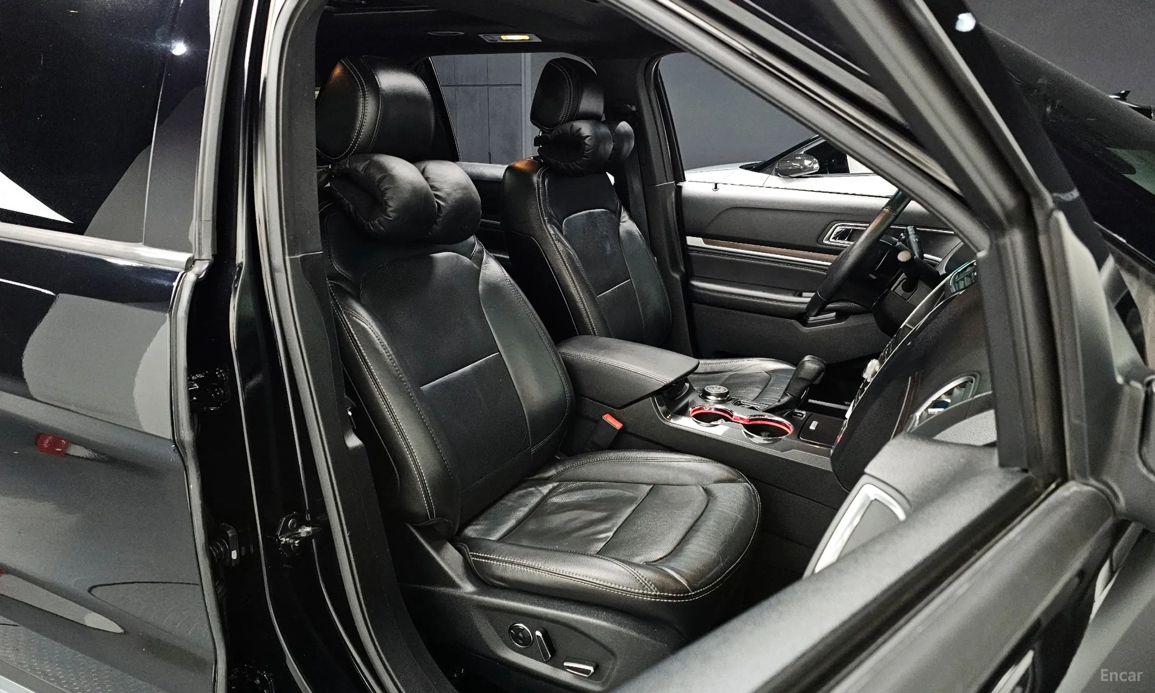 Ford Explorer превью 10