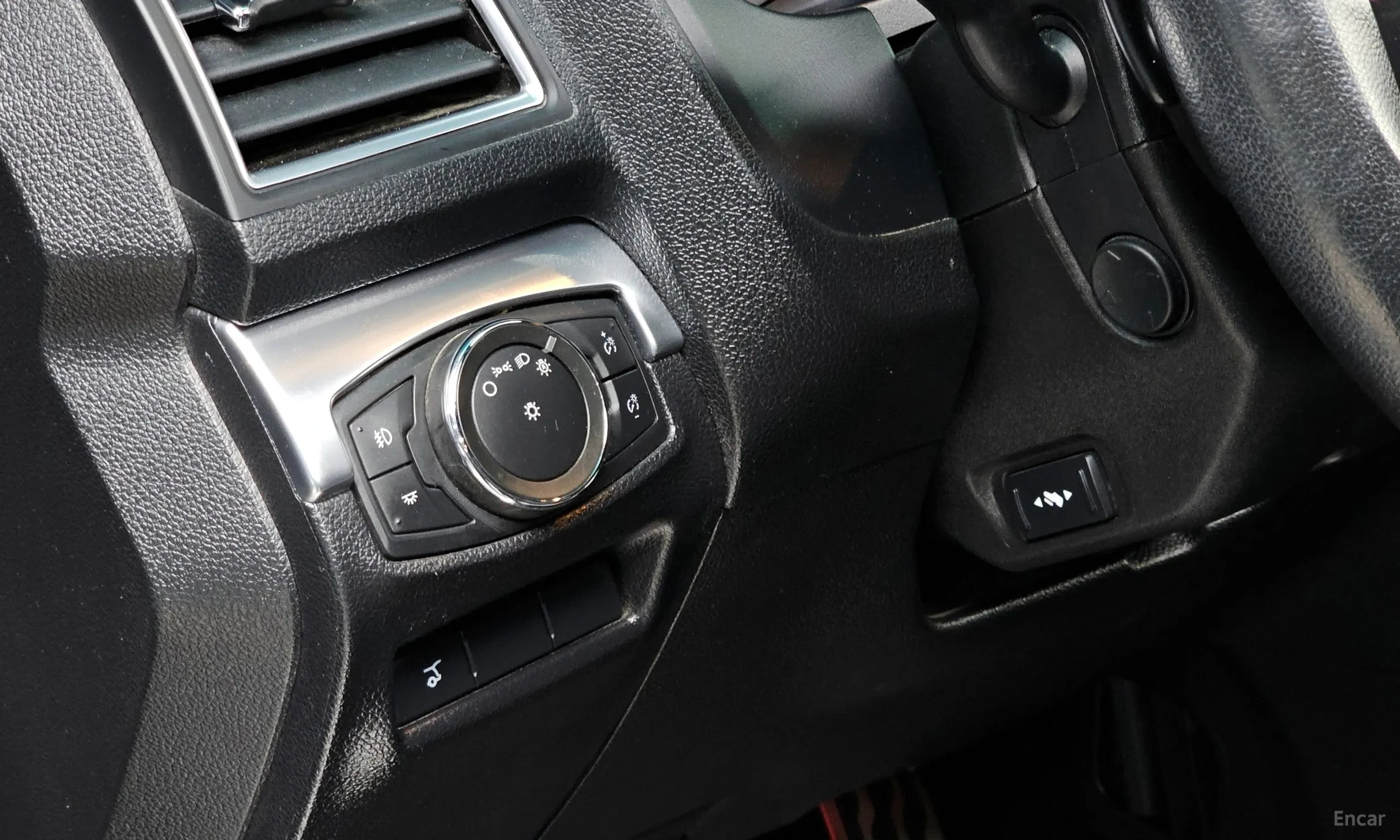 Ford Explorer превью 14