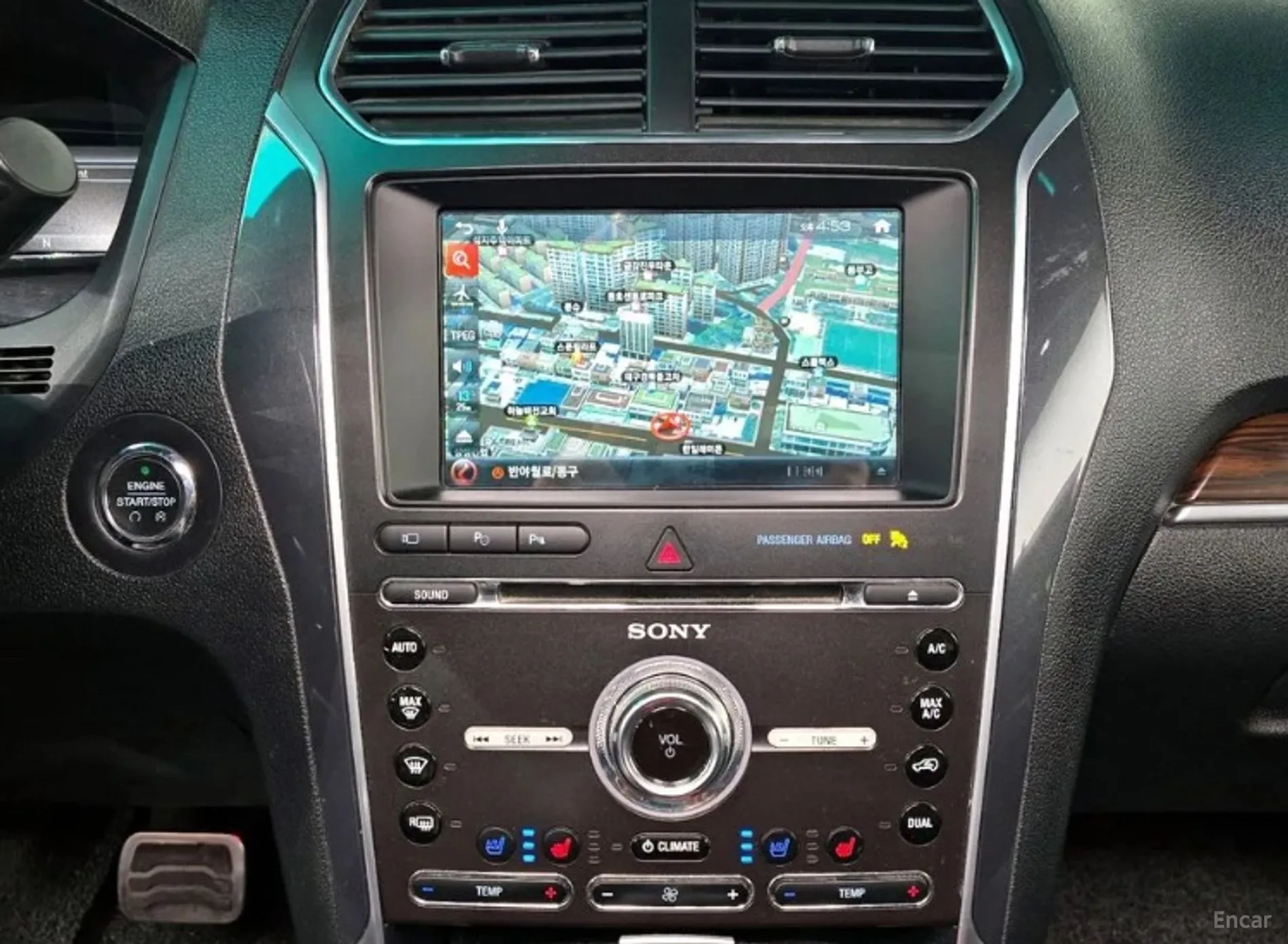 Ford Explorer превью 15