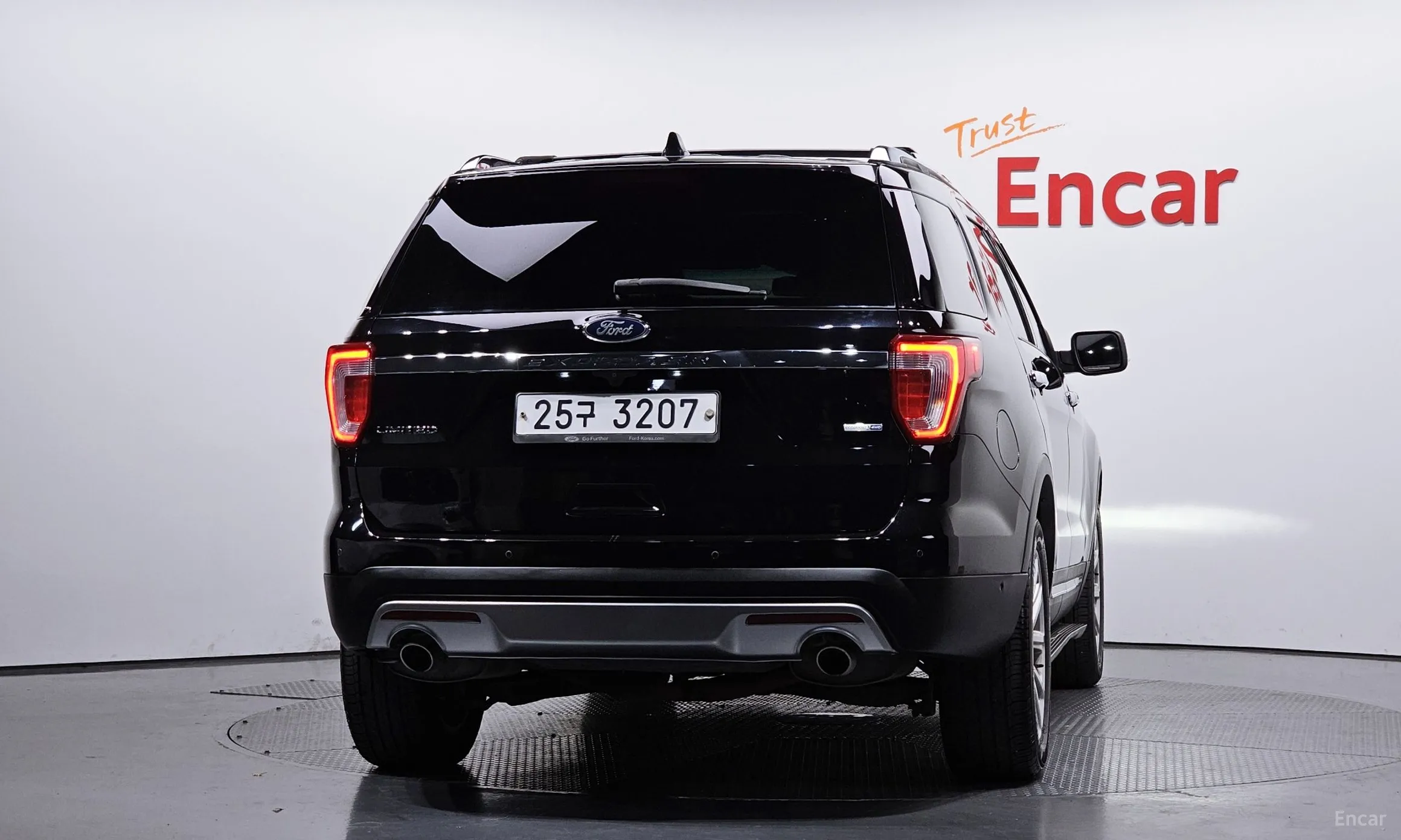 Ford Explorer превью 4