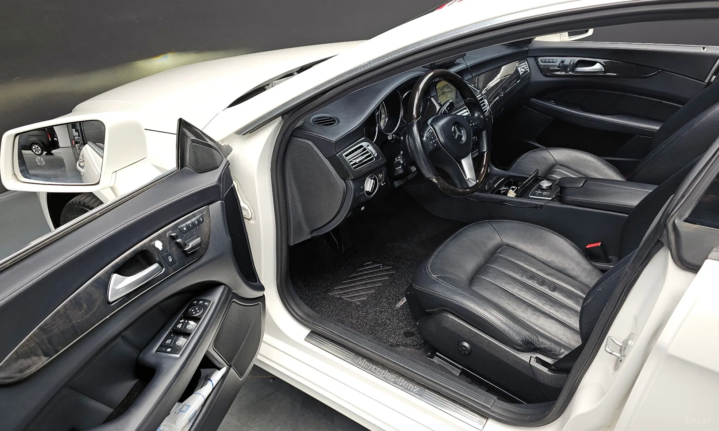 Mercedes Benz CLS-Class W218 превью 12